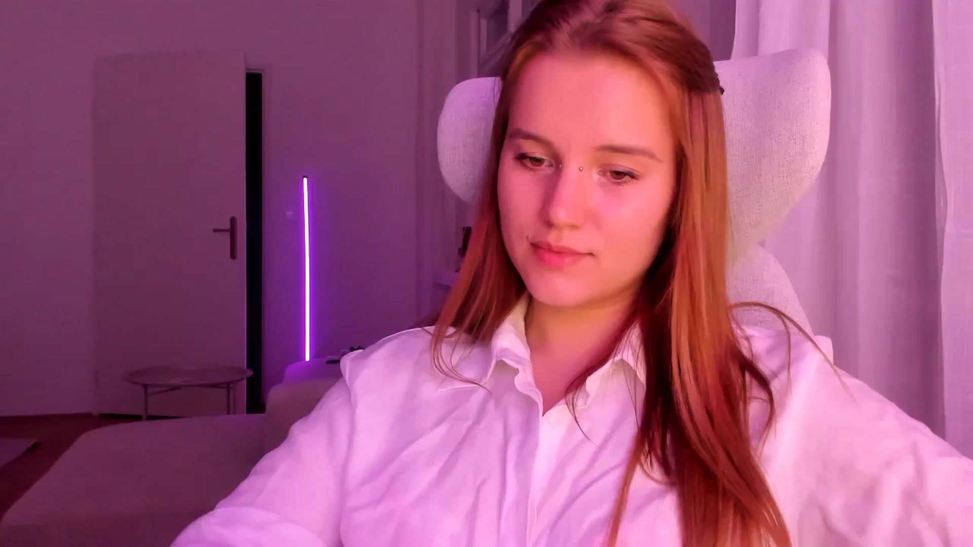 Gallery image thumbnail from Lia_lisia's myfreecams stream on, 01/21/2026, 21:13 image 12 of 20