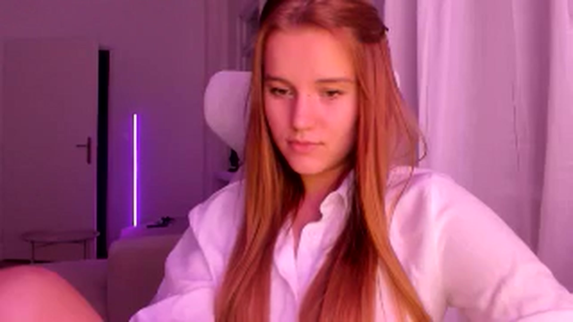 Gallery image thumbnail from Lia_lisia's myfreecams stream on, 01/21/2026, 23:13 image 14 of 20