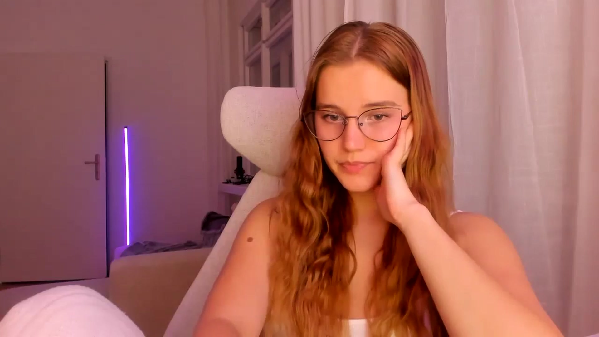 Gallery image thumbnail from Lia_lisia's myfreecams stream on, 01/23/2026, 21:42 image 3 of 20