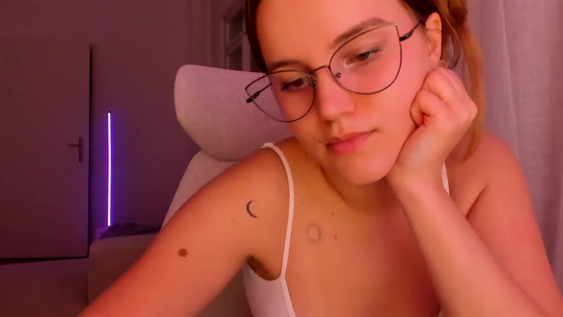 Gallery image thumbnail from Lia_lisia's myfreecams stream on, 01/23/2026, 22:42 image 19 of 20