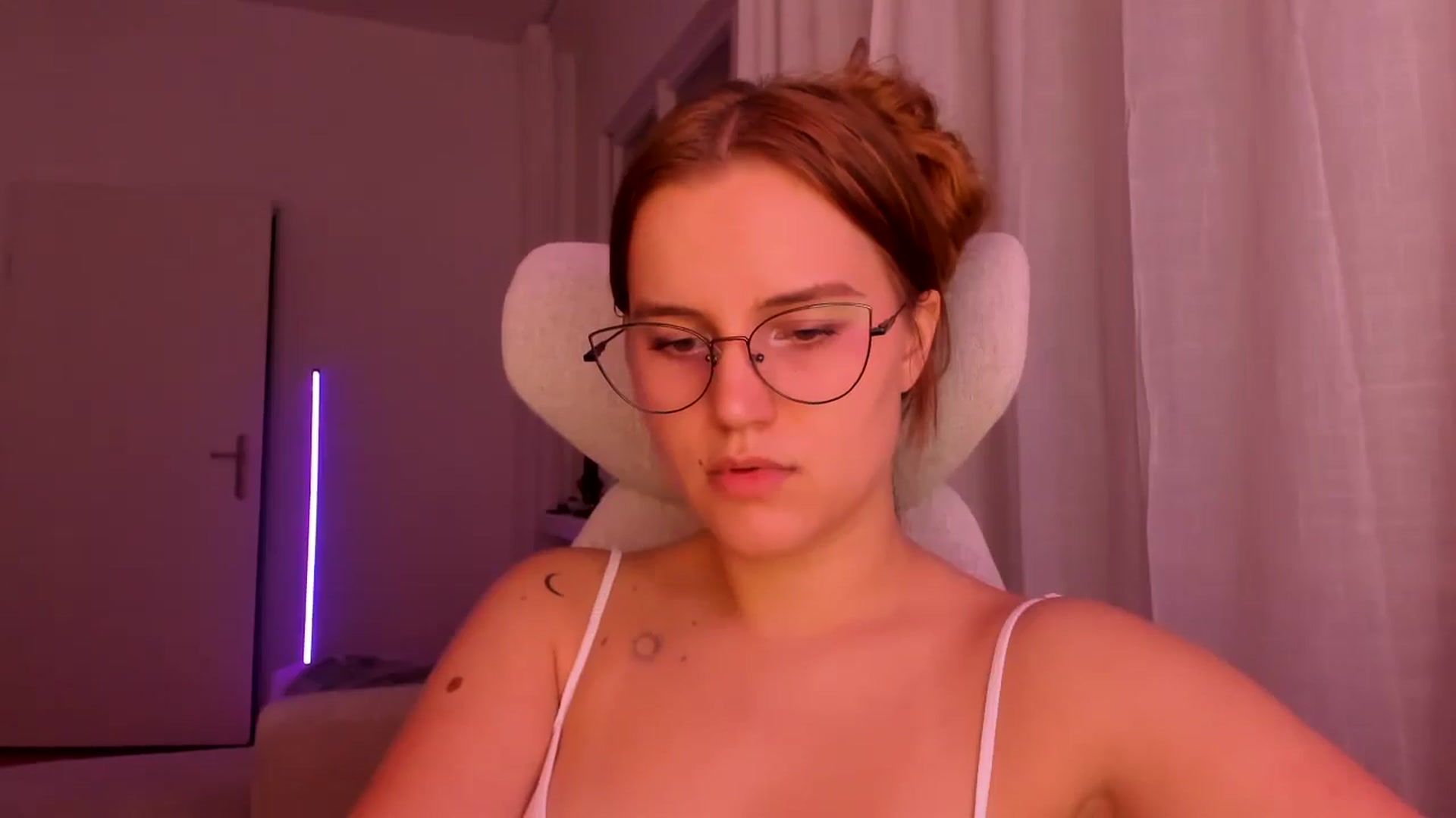 Gallery image thumbnail from Lia_lisia's myfreecams stream on, 01/23/2026, 22:42 image 4 of 20