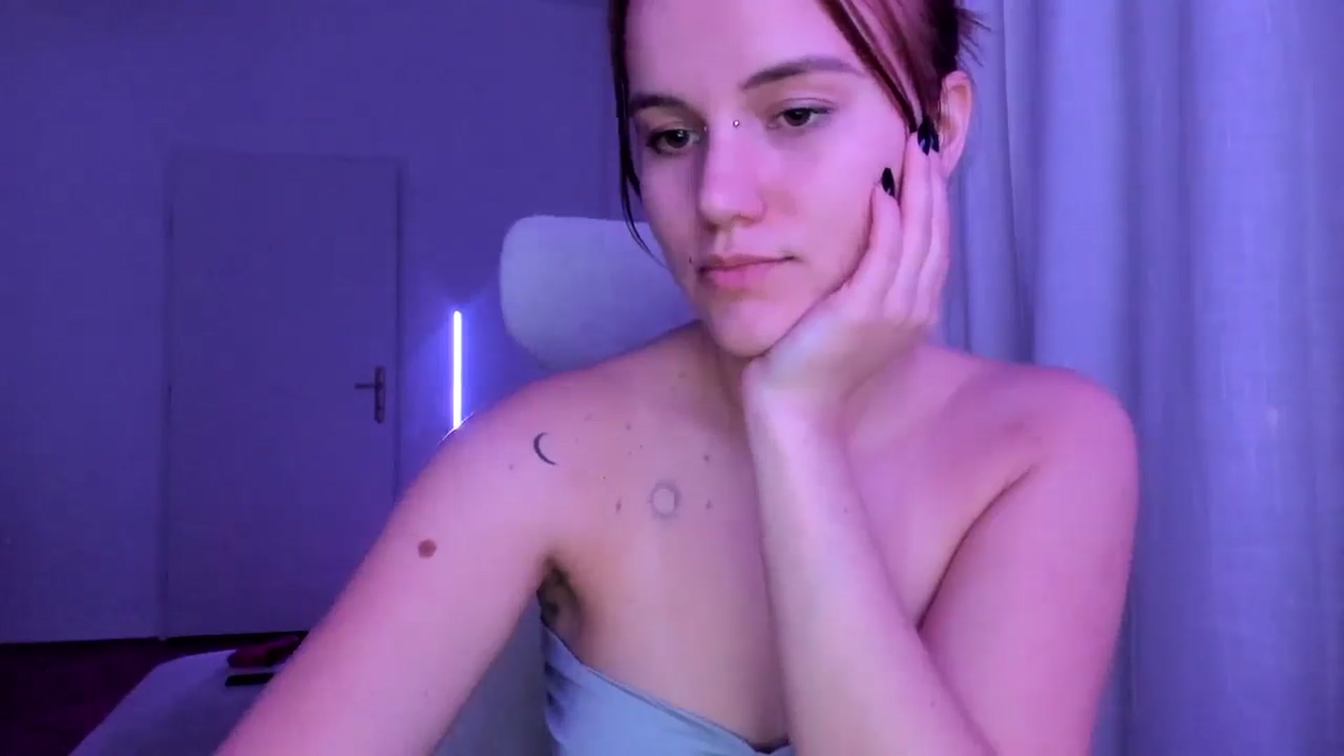 Gallery image thumbnail from Lia_lisia's myfreecams stream on, 02/05/2026, 22:18 image 18 of 20