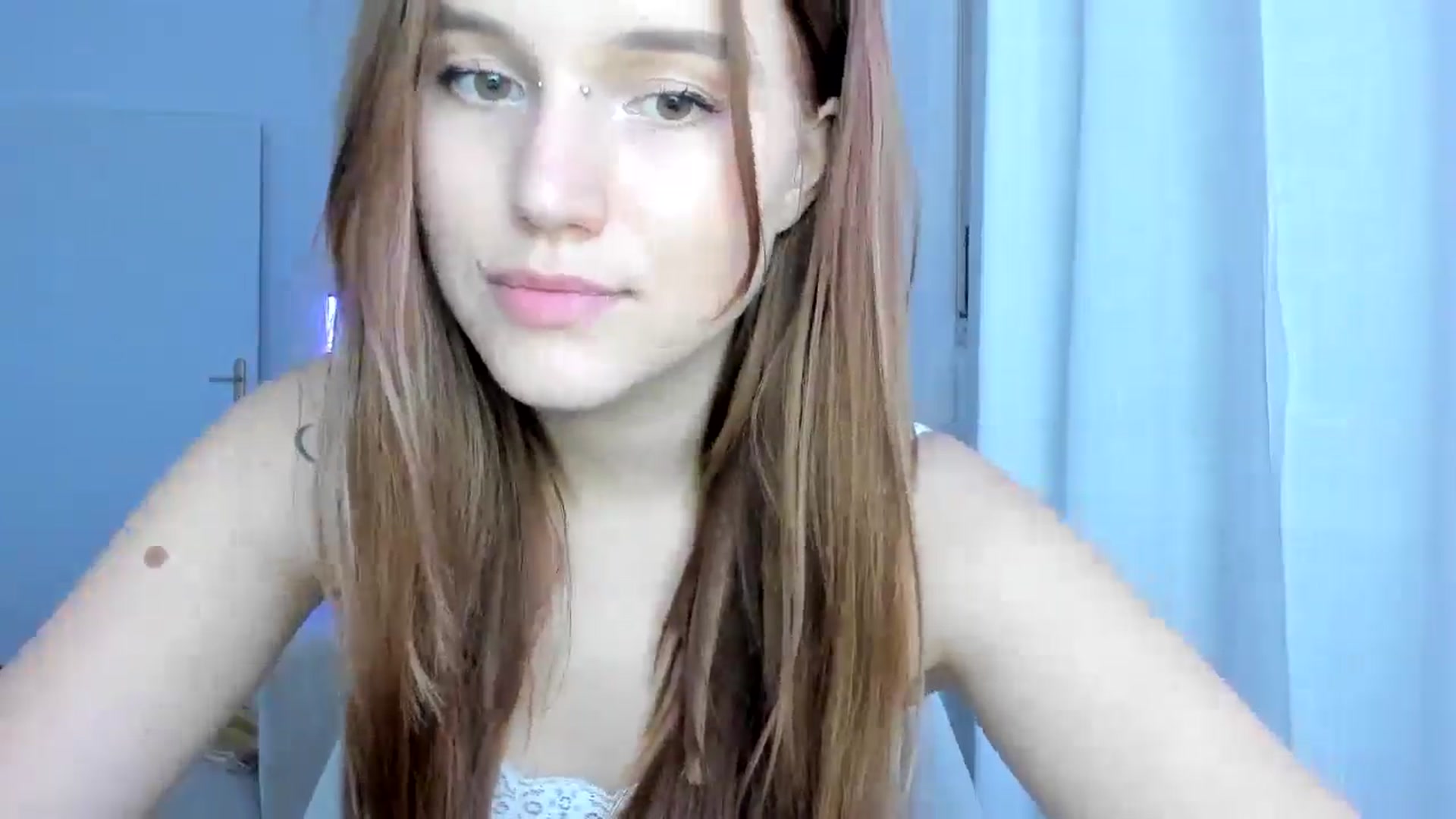 Gallery image thumbnail from Lia_lisia's myfreecams stream on, 02/10/2026, 24:16 image 12 of 20