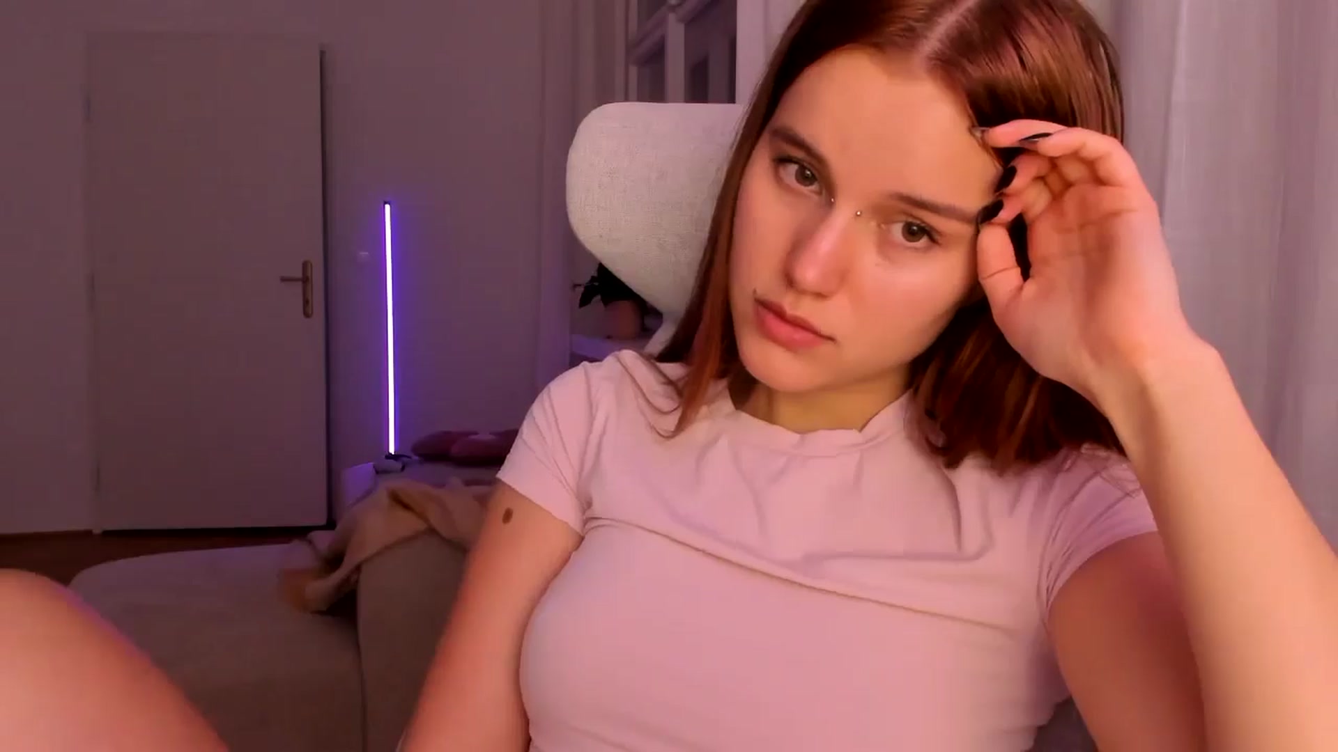 Gallery image thumbnail from Lia_lisia's myfreecams stream on, 02/10/2026, 23:25 image 15 of 20