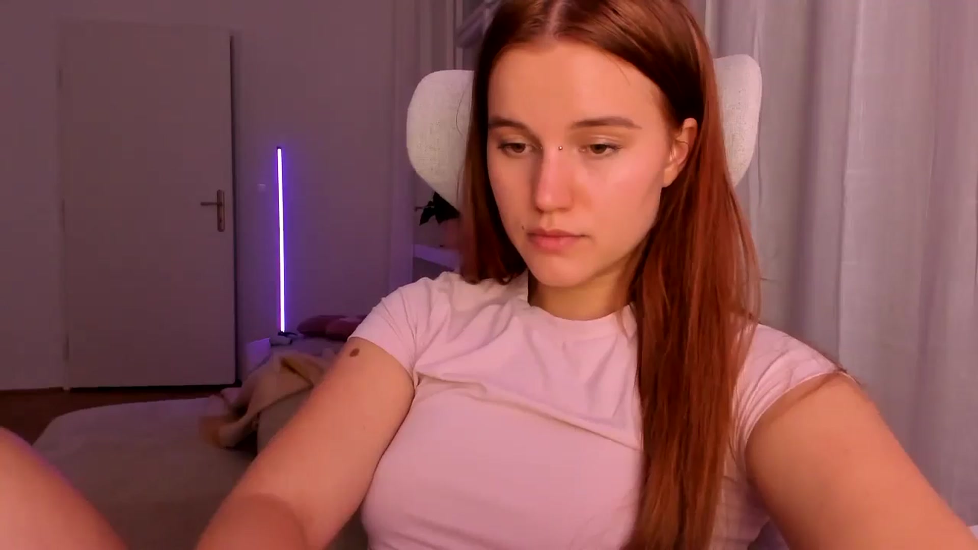 Gallery image thumbnail from Lia_lisia's myfreecams stream on, 02/10/2026, 23:25 image 18 of 20