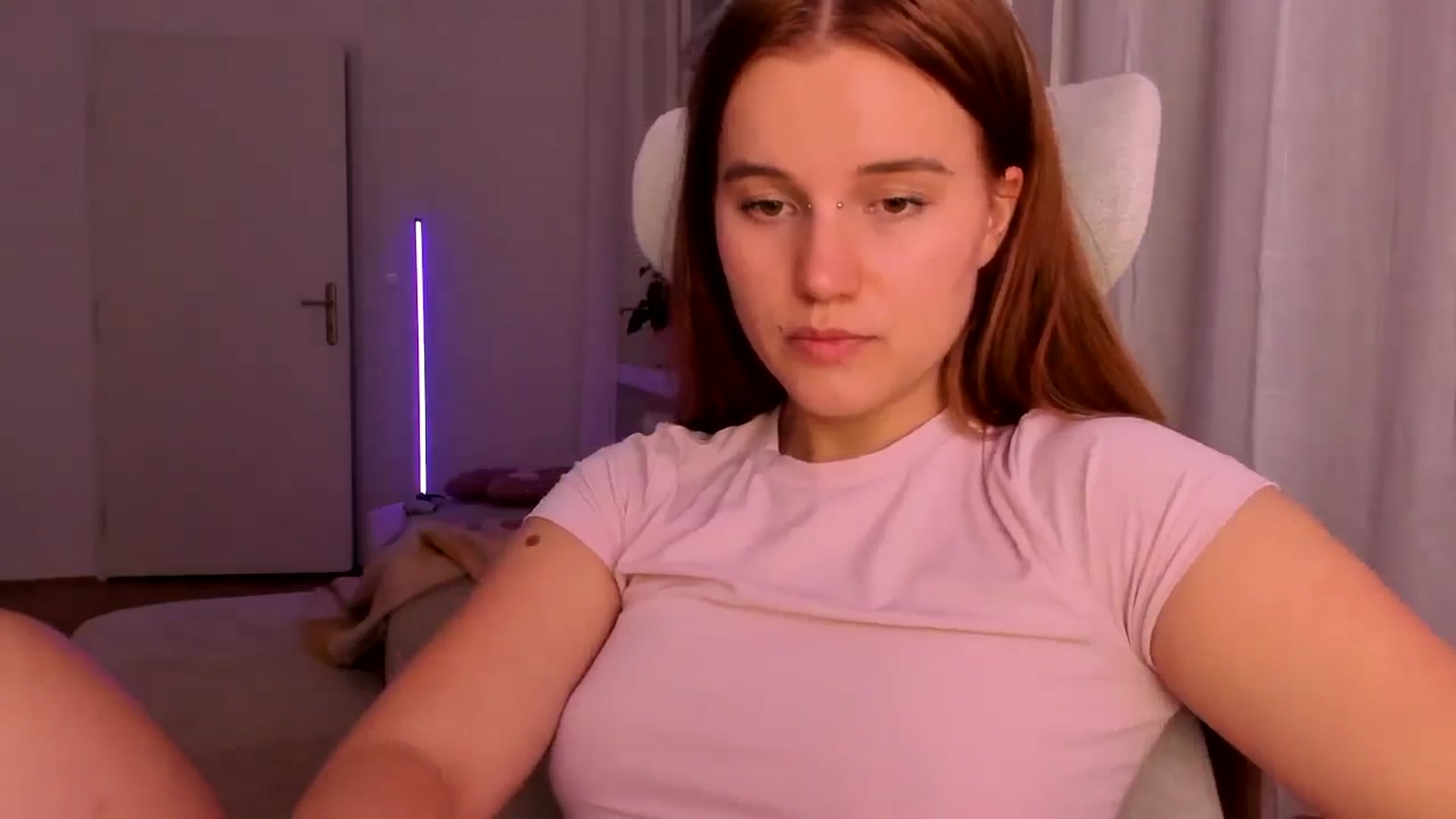 Gallery image thumbnail from Lia_lisia's myfreecams stream on, 02/10/2026, 23:25 image 17 of 20