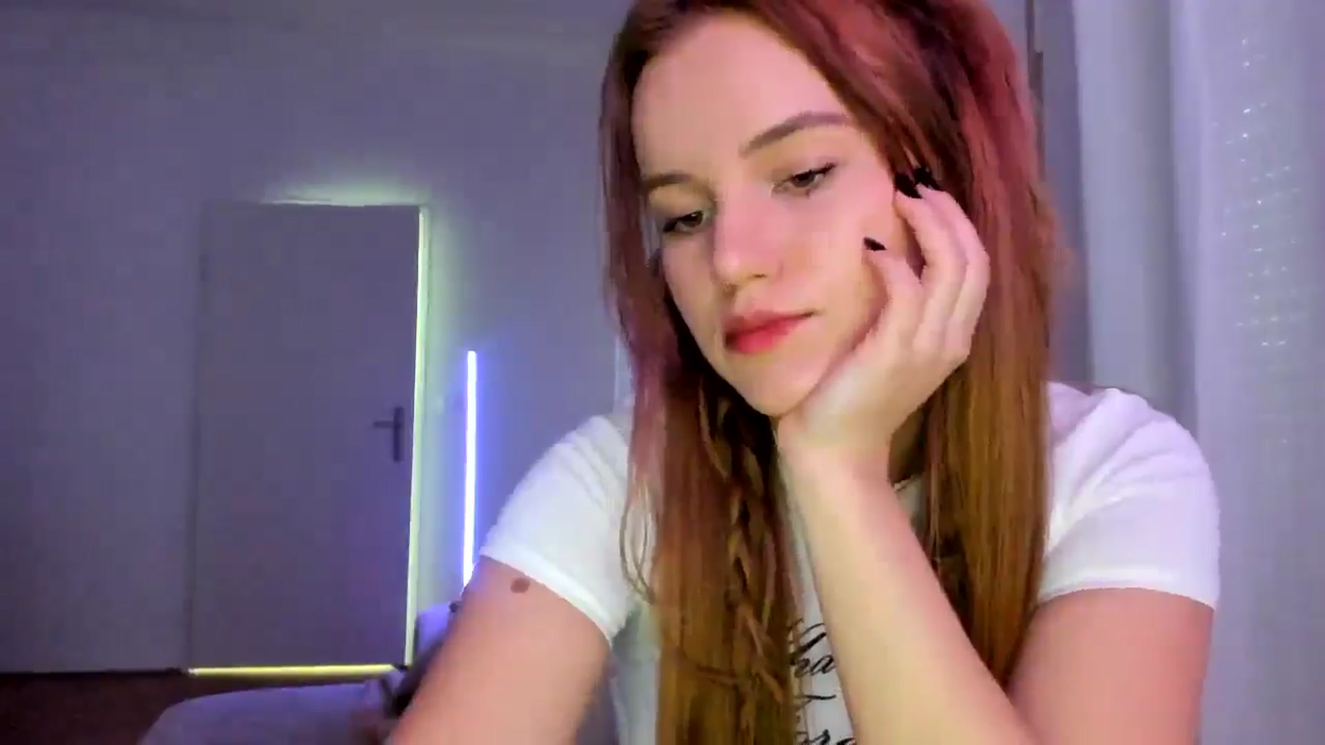 Gallery image thumbnail from Lia_lisia's myfreecams stream on, 02/11/2026, 10:23 image 7 of 20
