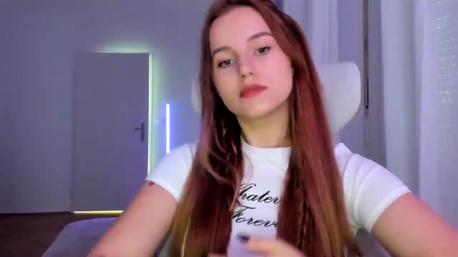 Gallery image thumbnail from Lia_lisia's myfreecams stream on, 02/11/2026, 10:23 image 1 of 20