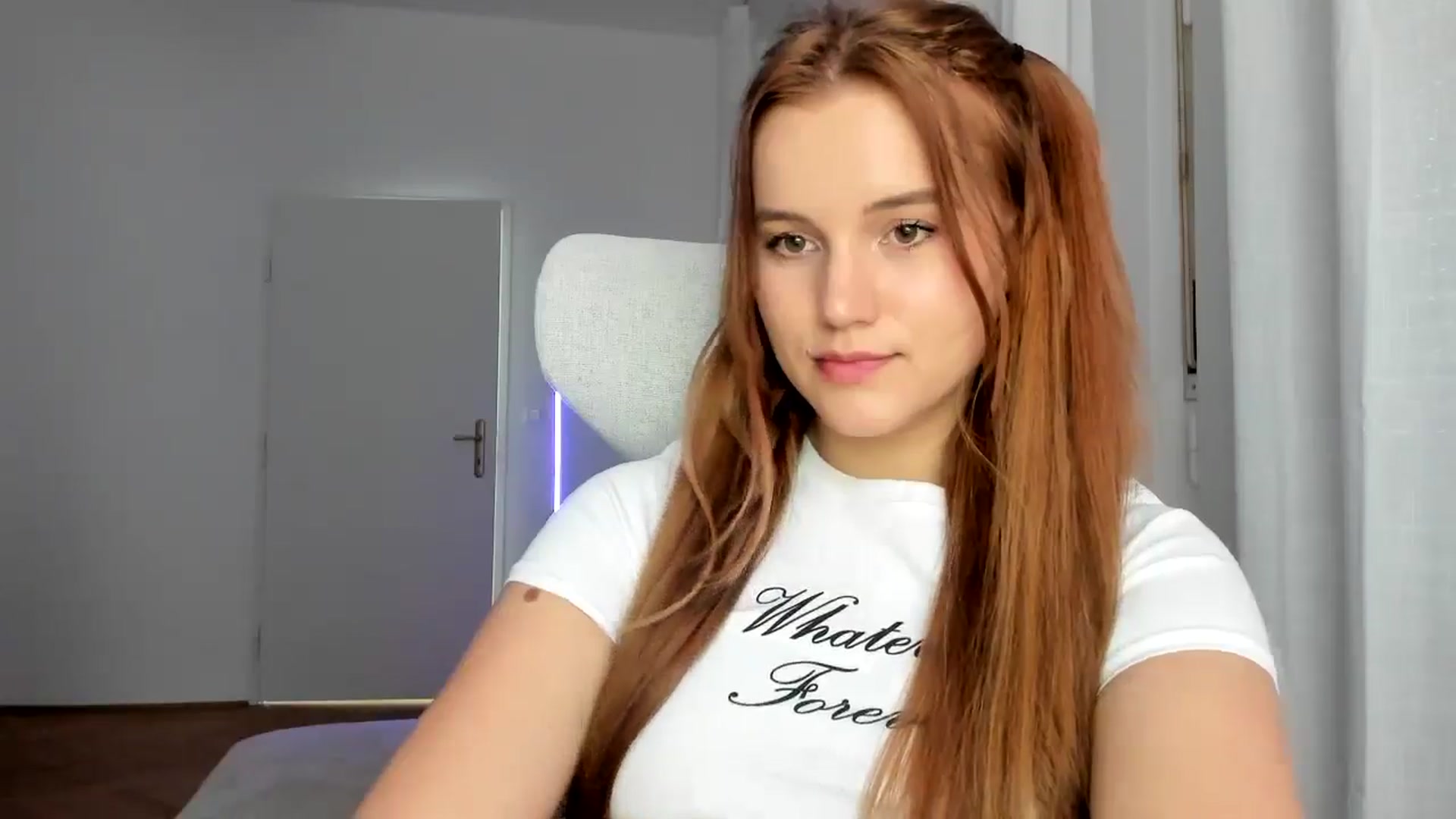 Gallery image thumbnail from Lia_lisia's myfreecams stream on, 02/11/2026, 11:19 image 11 of 20