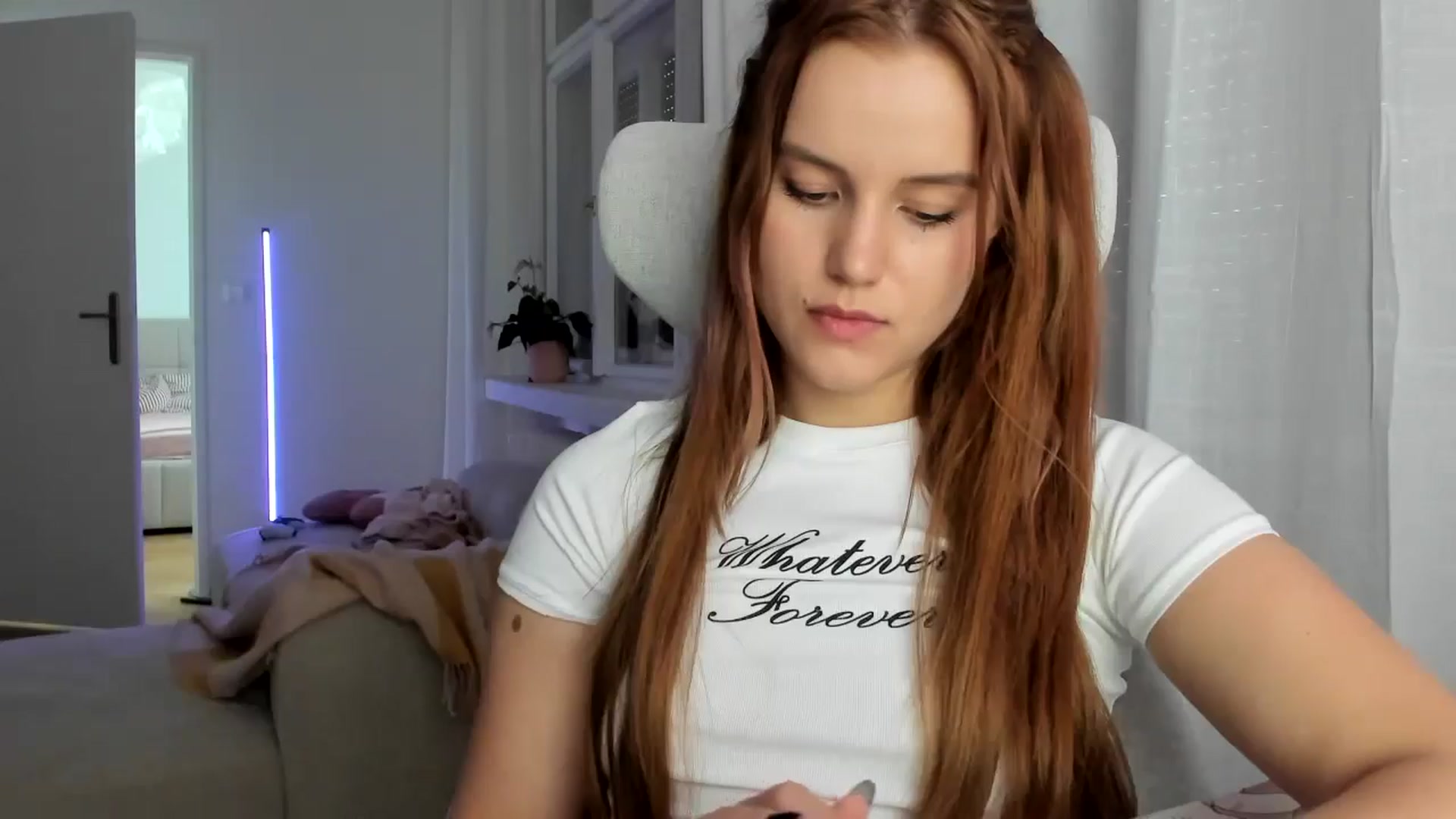 Gallery image thumbnail from Lia_lisia's myfreecams stream on, 02/11/2026, 12:43 image 18 of 20
