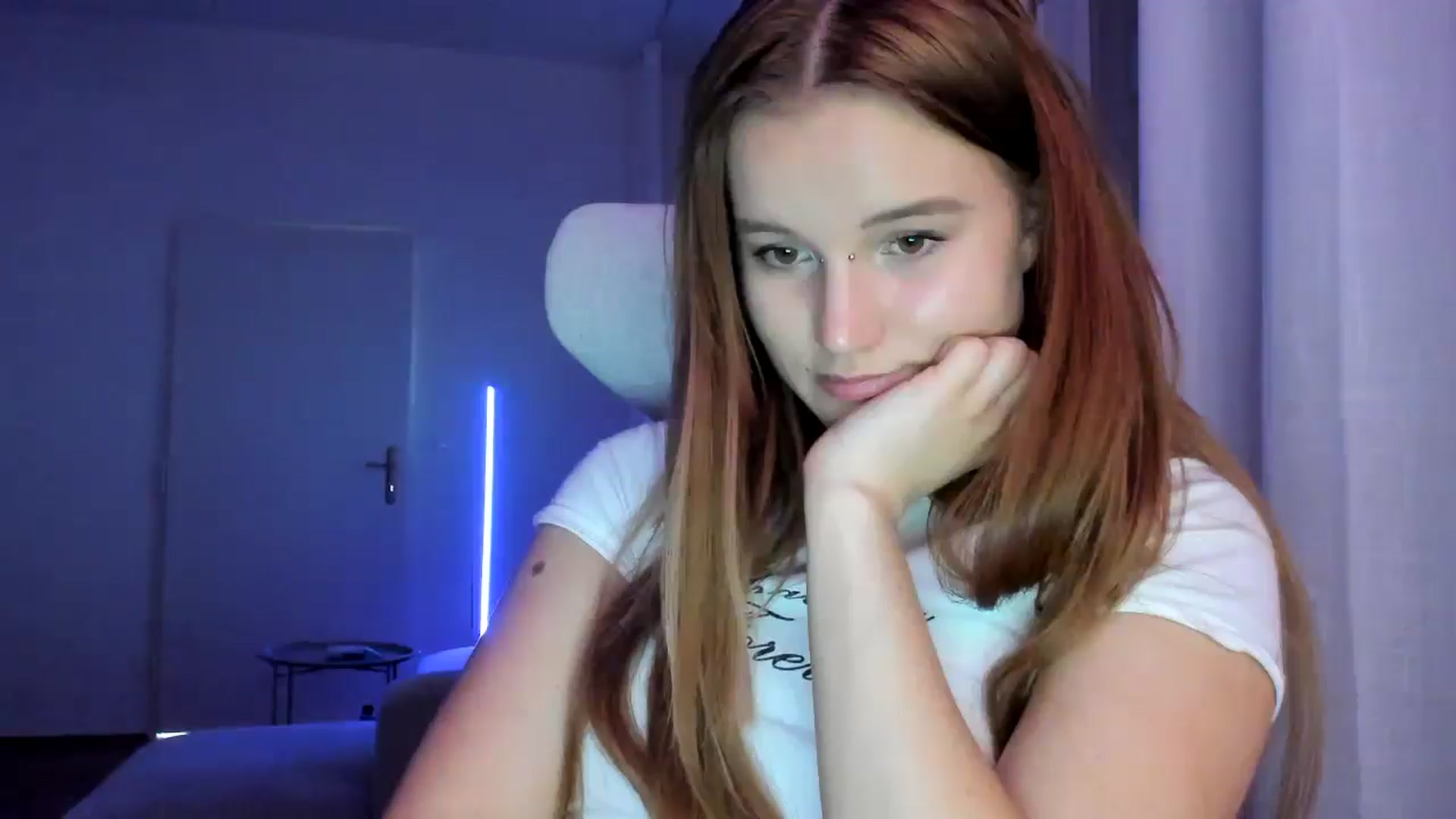 Gallery image thumbnail from Lia_lisia's myfreecams stream on, 02/17/2026, 09:47 image 17 of 20