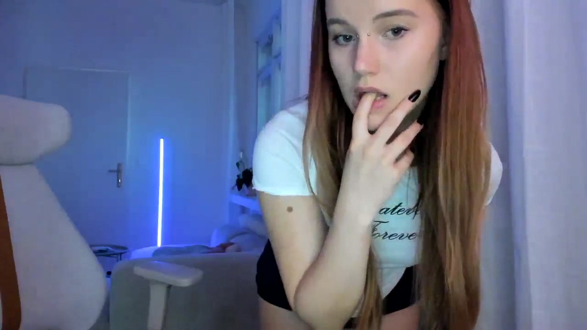 Gallery image thumbnail from Lia_lisia's myfreecams stream on, 02/17/2026, 10:31 image 20 of 20