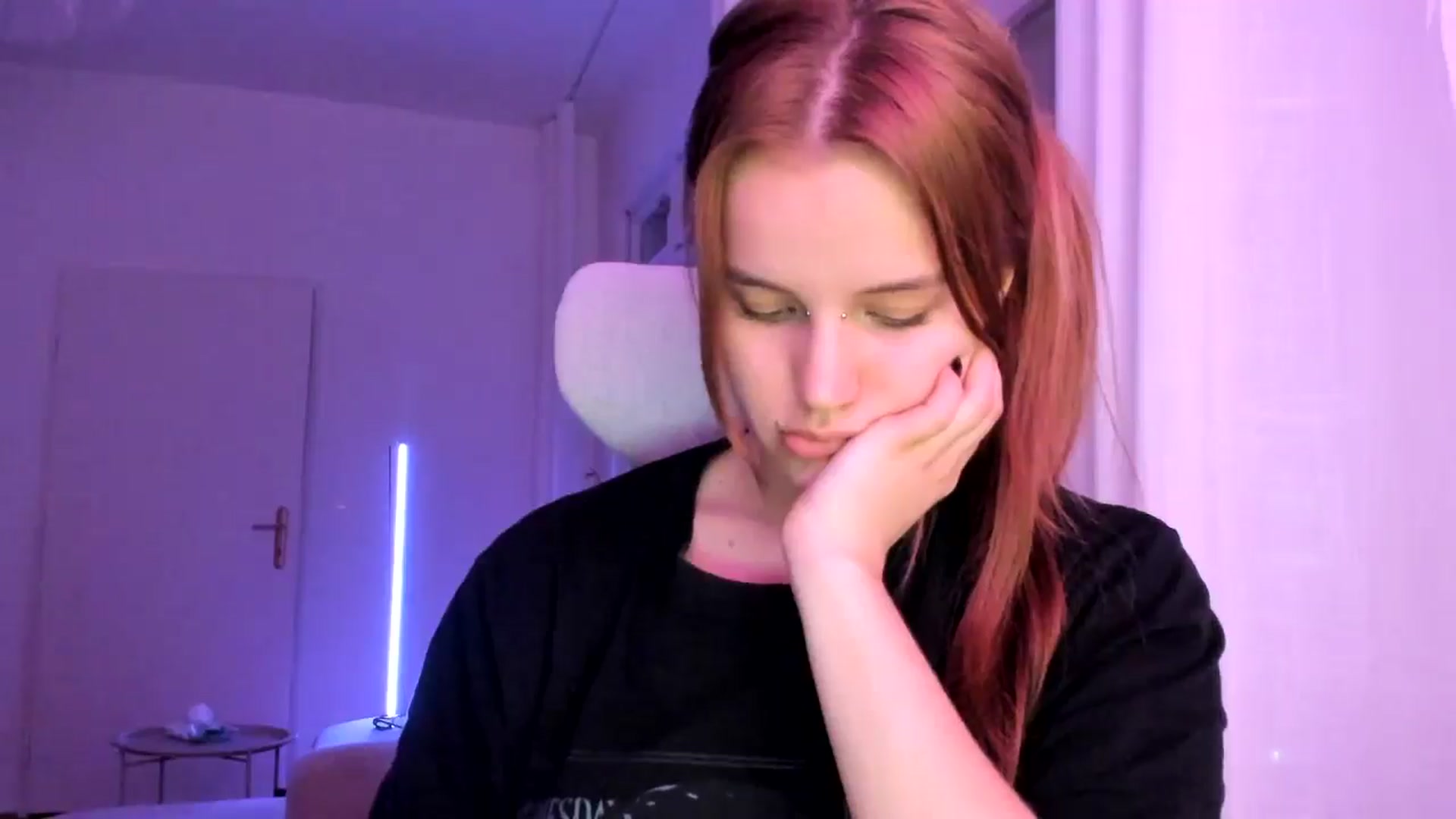 Gallery image thumbnail from Lia_lisia's myfreecams stream on, 02/17/2026, 19:56 image 3 of 20