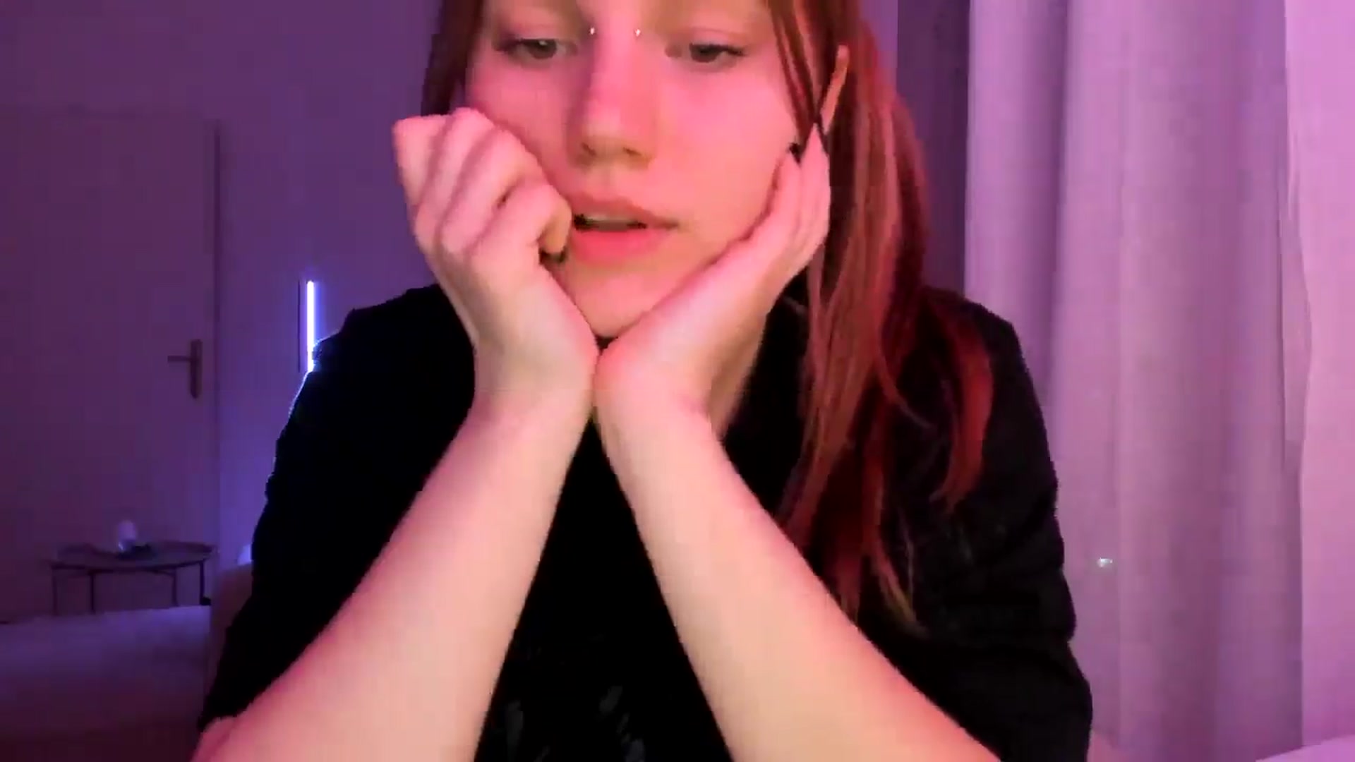Gallery image thumbnail from Lia_lisia's myfreecams stream on, 02/17/2026, 20:30 image 19 of 20