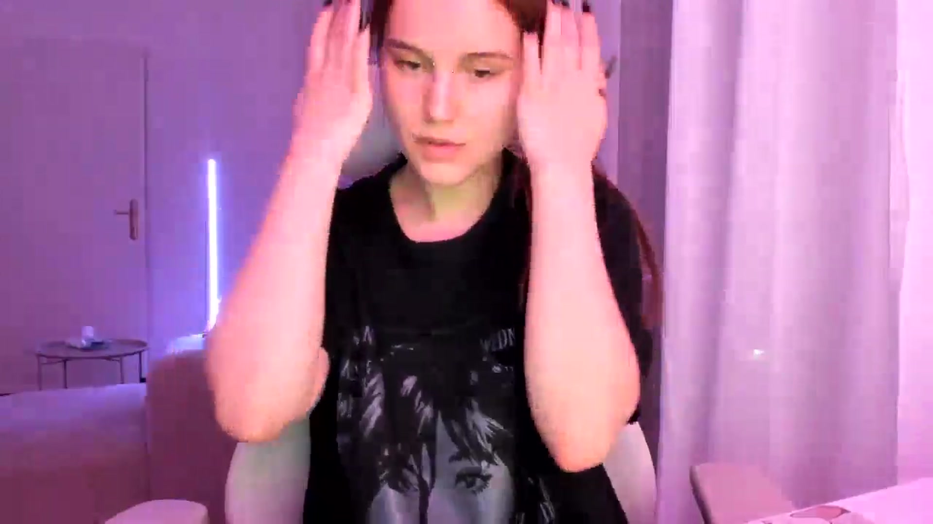 Gallery image thumbnail from Lia_lisia's myfreecams stream on, 02/17/2026, 20:30 image 14 of 20