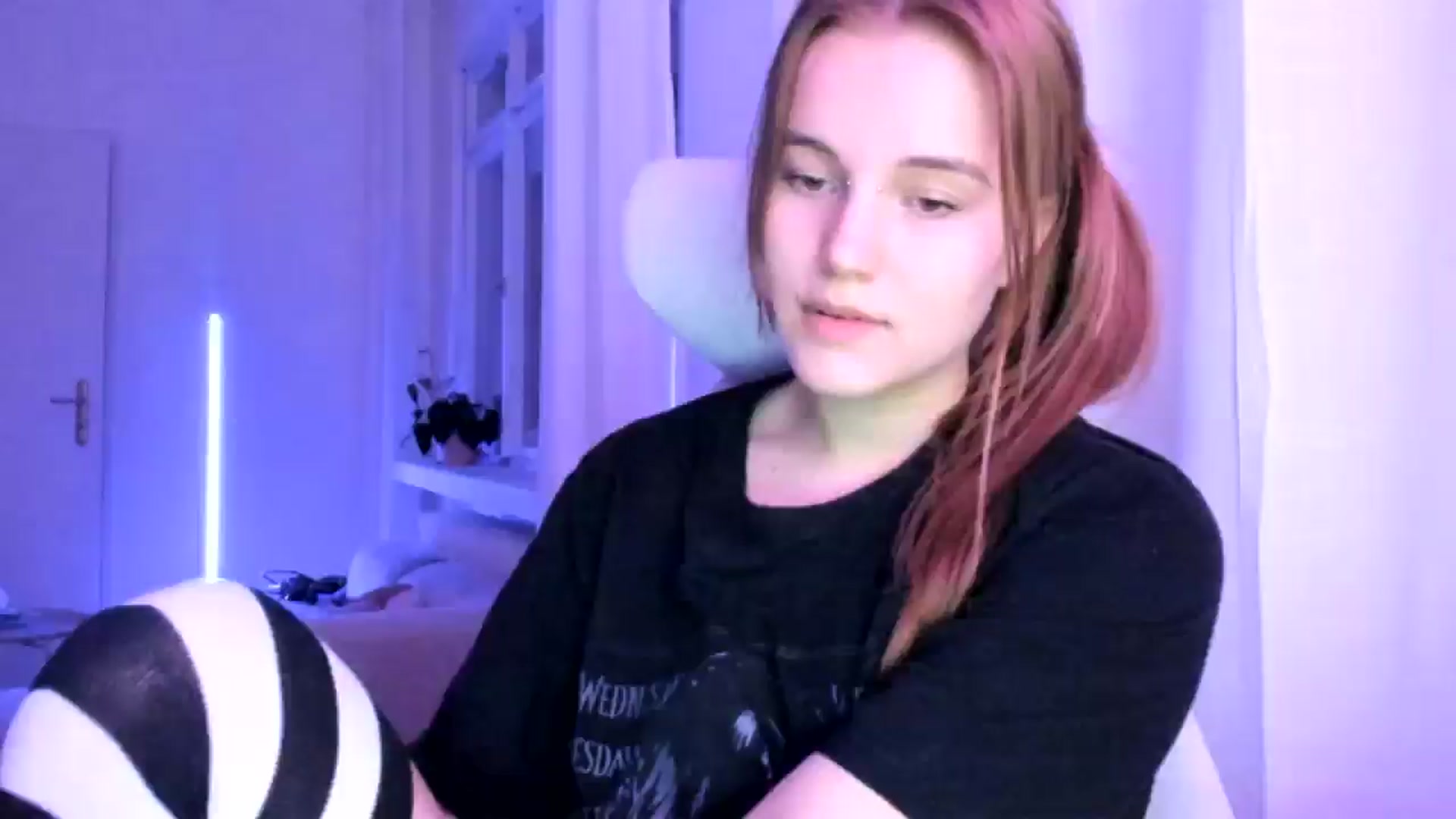 Gallery image thumbnail from Lia_lisia's myfreecams stream on, 02/17/2026, 22:09 image 4 of 20