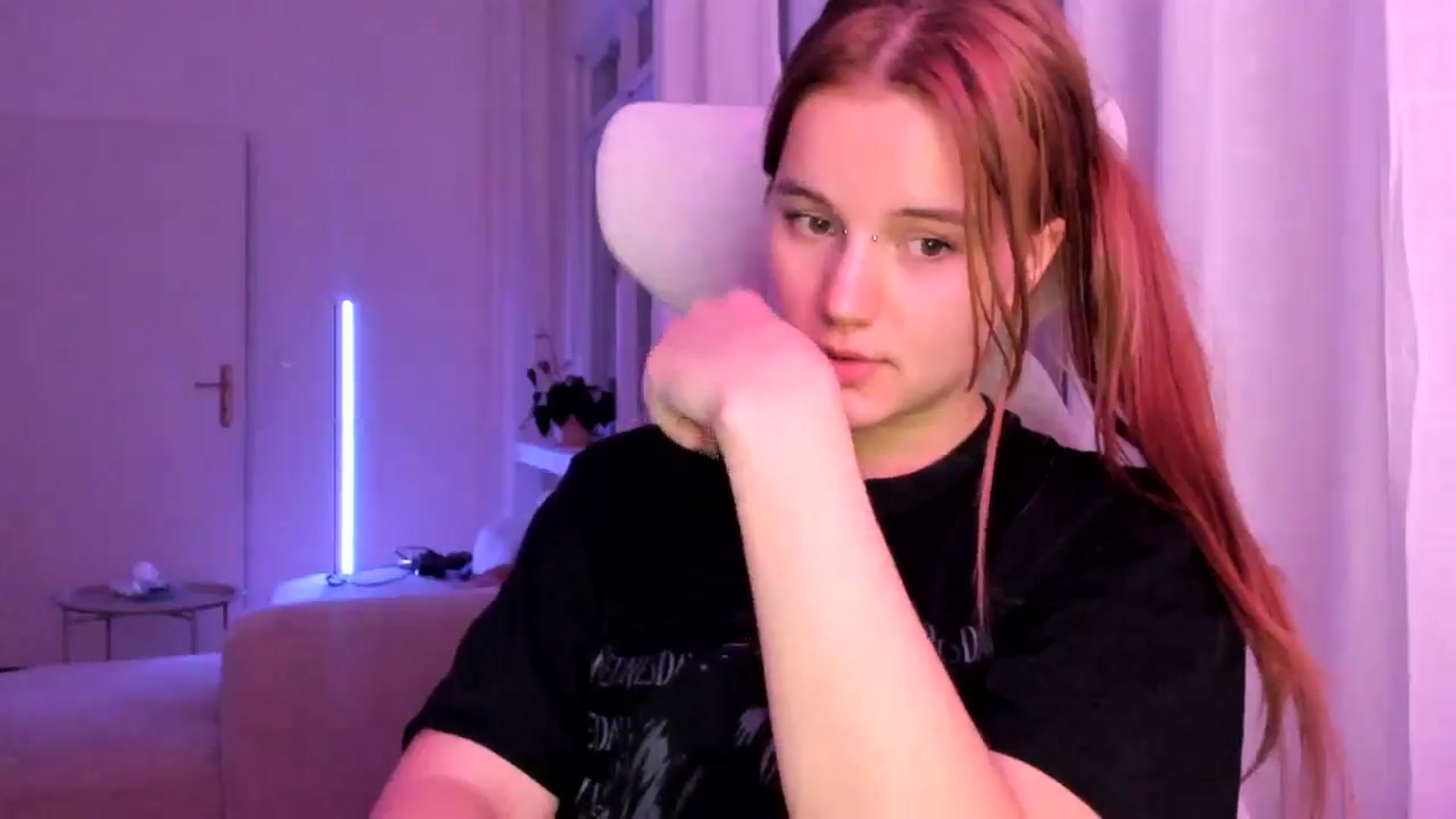 Gallery image thumbnail from Lia_lisia's myfreecams stream on, 02/17/2026, 22:09 image 20 of 20