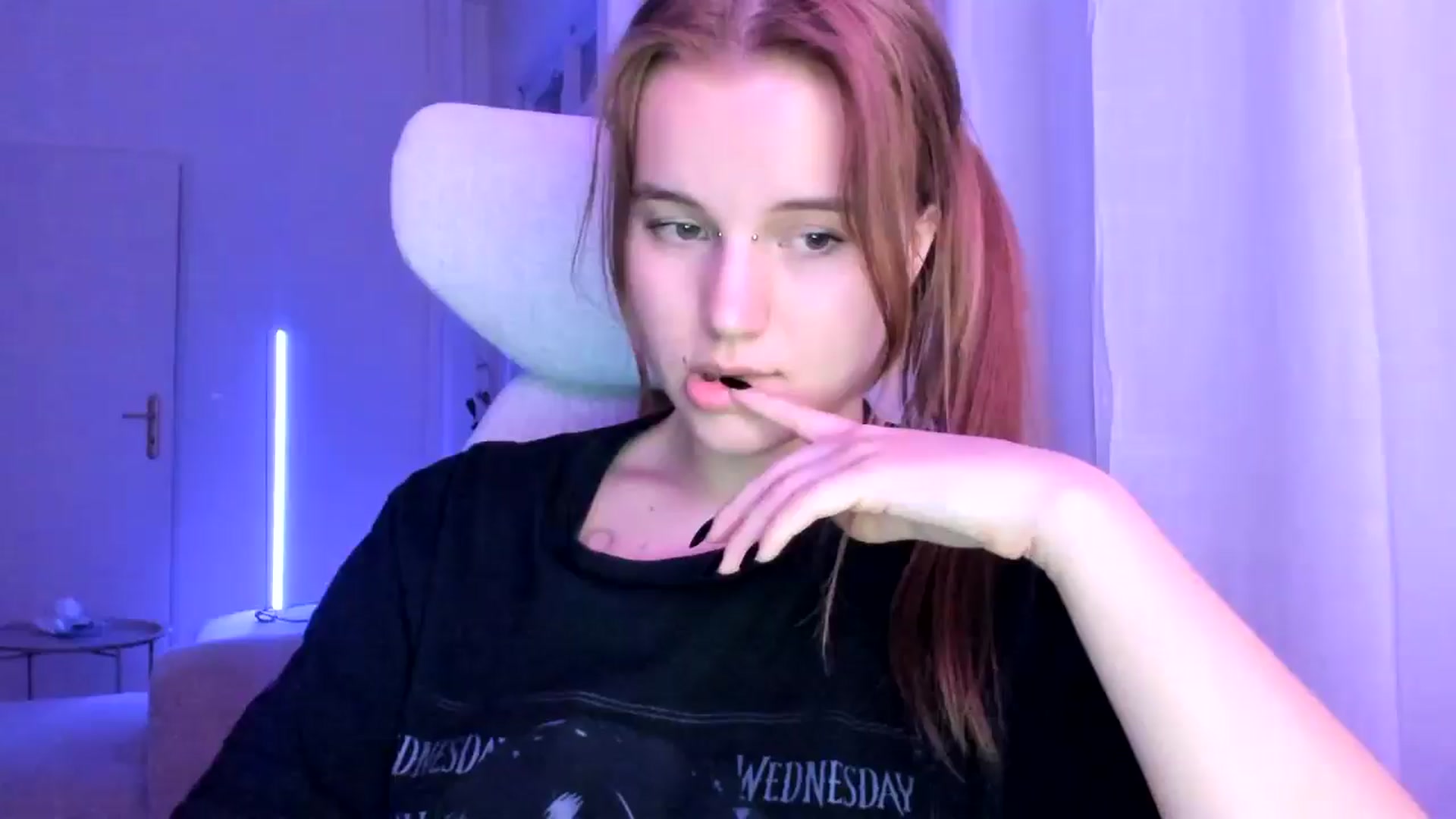 Gallery image thumbnail from Lia_lisia's myfreecams stream on, 02/17/2026, 22:41 image 3 of 20