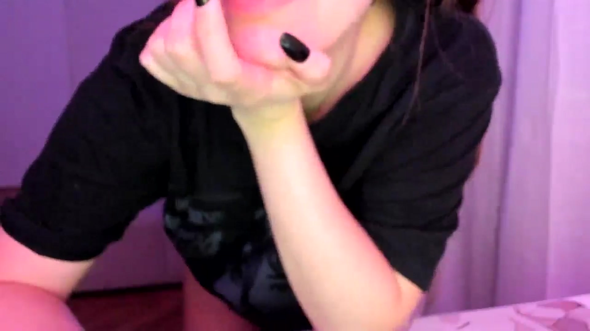 Gallery image thumbnail from Lia_lisia's myfreecams stream on, 02/17/2026, 22:41 image 17 of 20