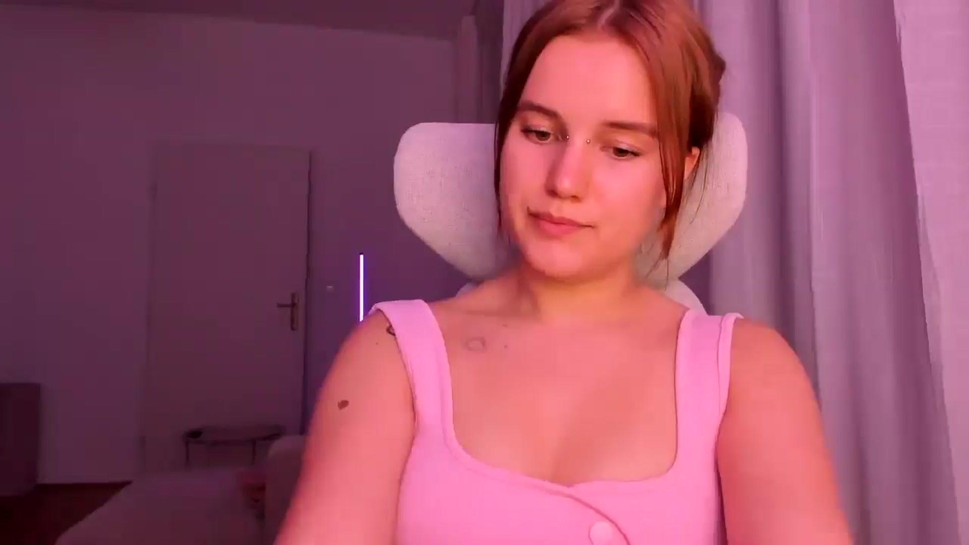 Gallery image thumbnail from Lia_lisia's myfreecams stream on, 02/23/2026, 23:01 image 10 of 20