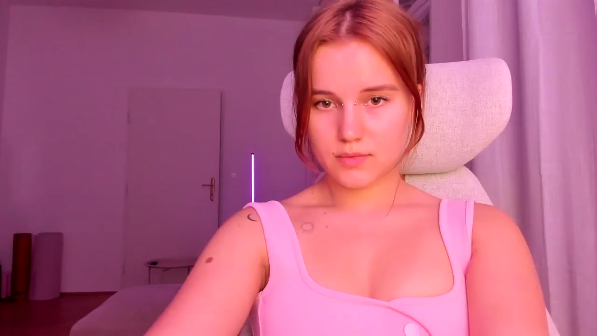 Gallery image thumbnail from Lia_lisia's myfreecams stream on, 02/23/2026, 23:01 image 1 of 20