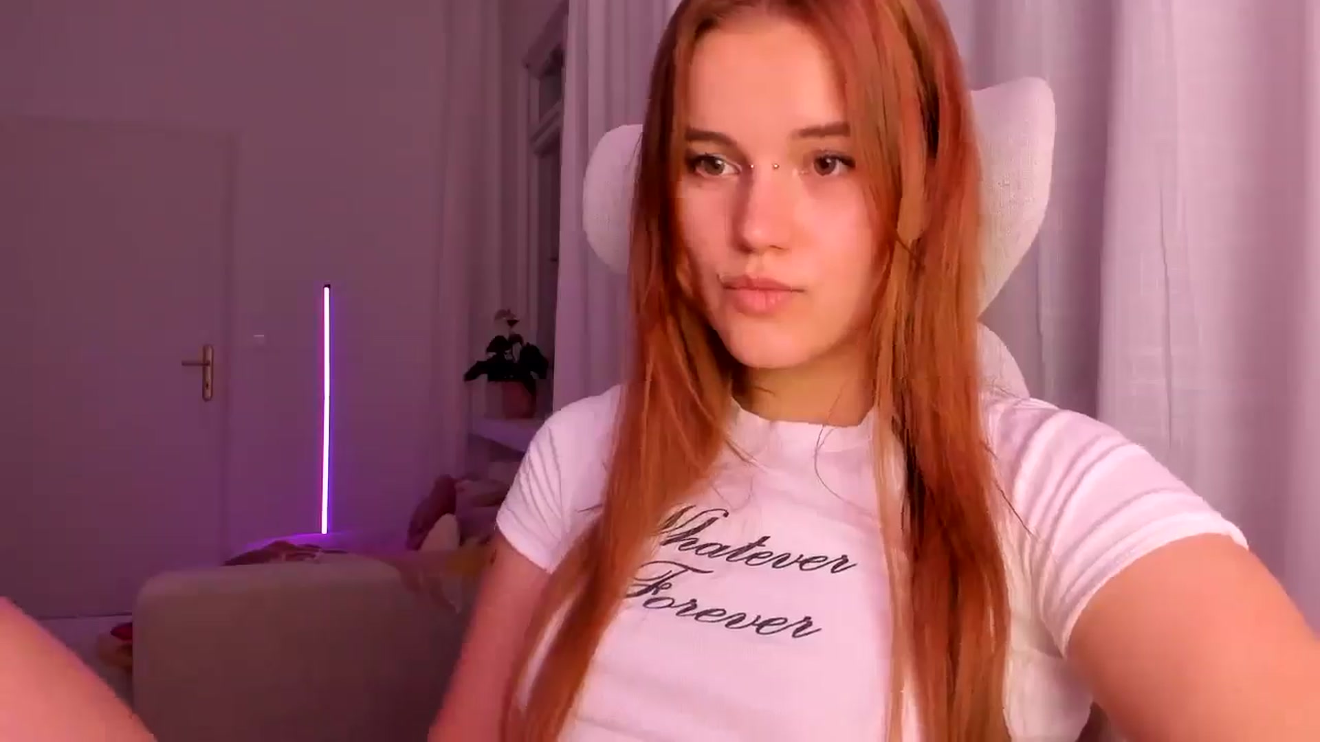 Gallery image thumbnail from Lia_lisia's myfreecams stream on, 02/26/2026, 19:59 image 20 of 20