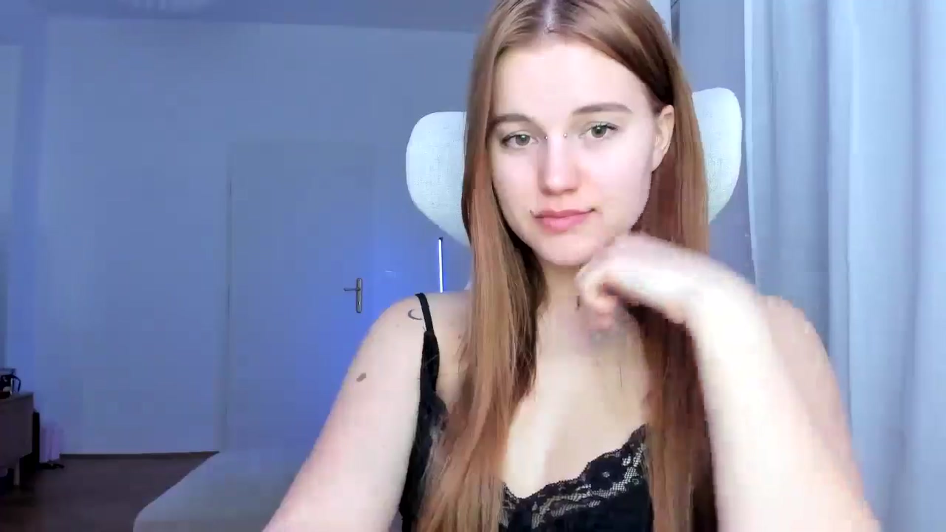 Gallery image thumbnail from Lia_lisia's myfreecams stream on, 02/28/2026, 09:17 image 8 of 20