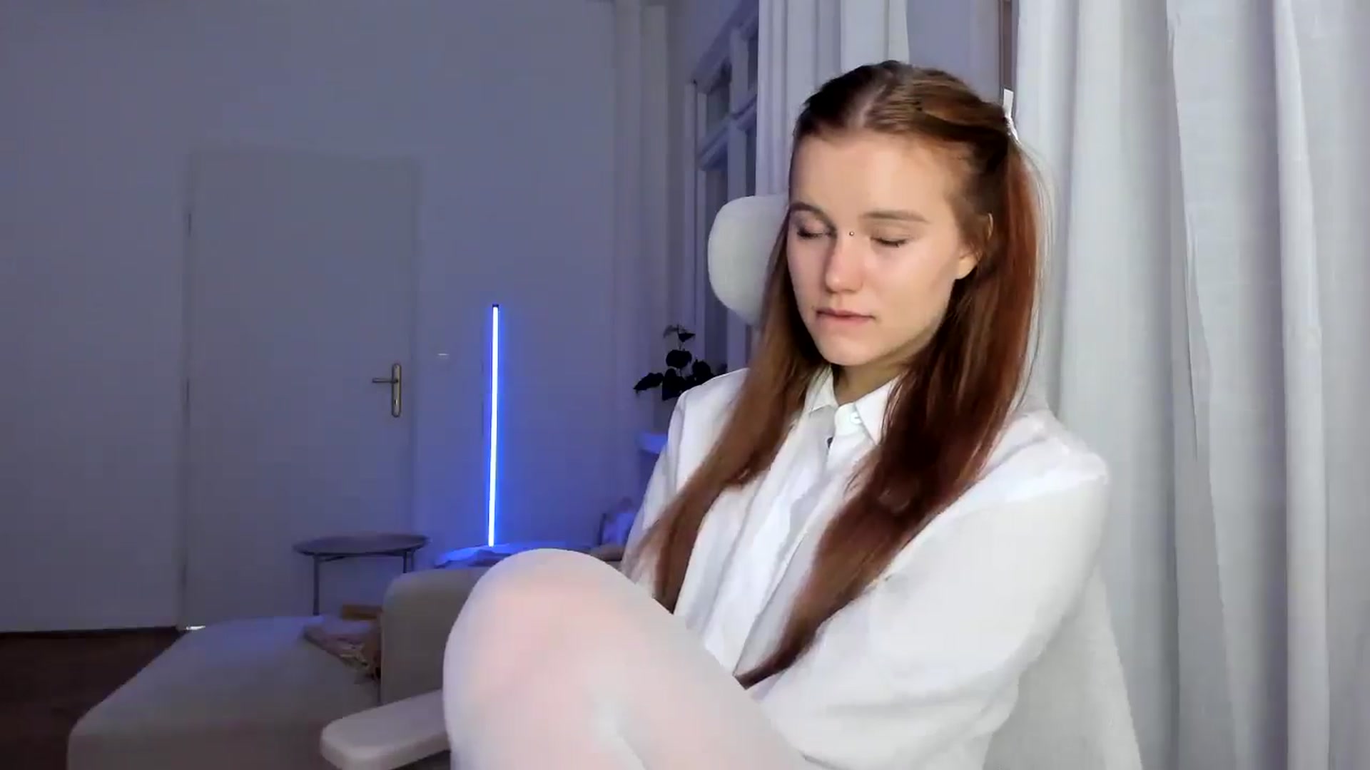 Gallery image thumbnail from Lia_lisia's myfreecams stream on, 03/02/2026, 09:35 image 18 of 20
