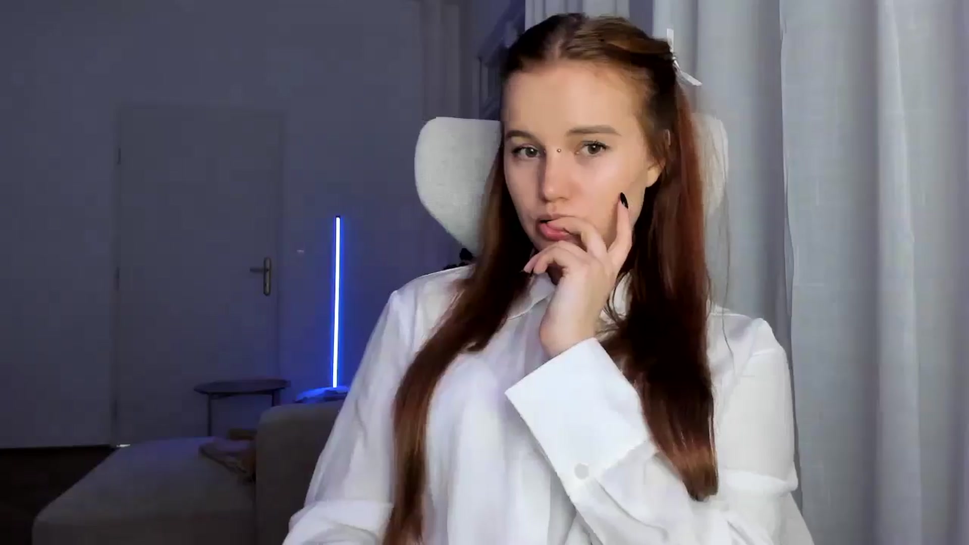 Gallery image thumbnail from Lia_lisia's myfreecams stream on, 03/02/2026, 09:35 image 7 of 20