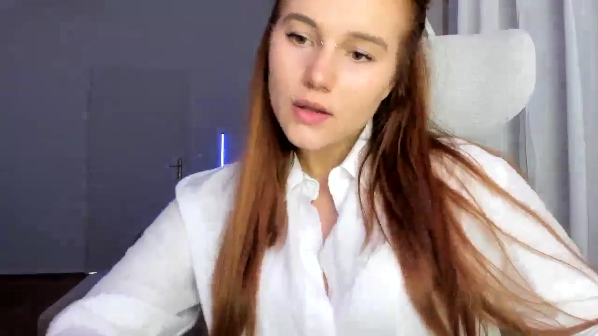 Gallery image thumbnail from Lia_lisia's myfreecams stream on, 03/02/2026, 09:55 image 17 of 20
