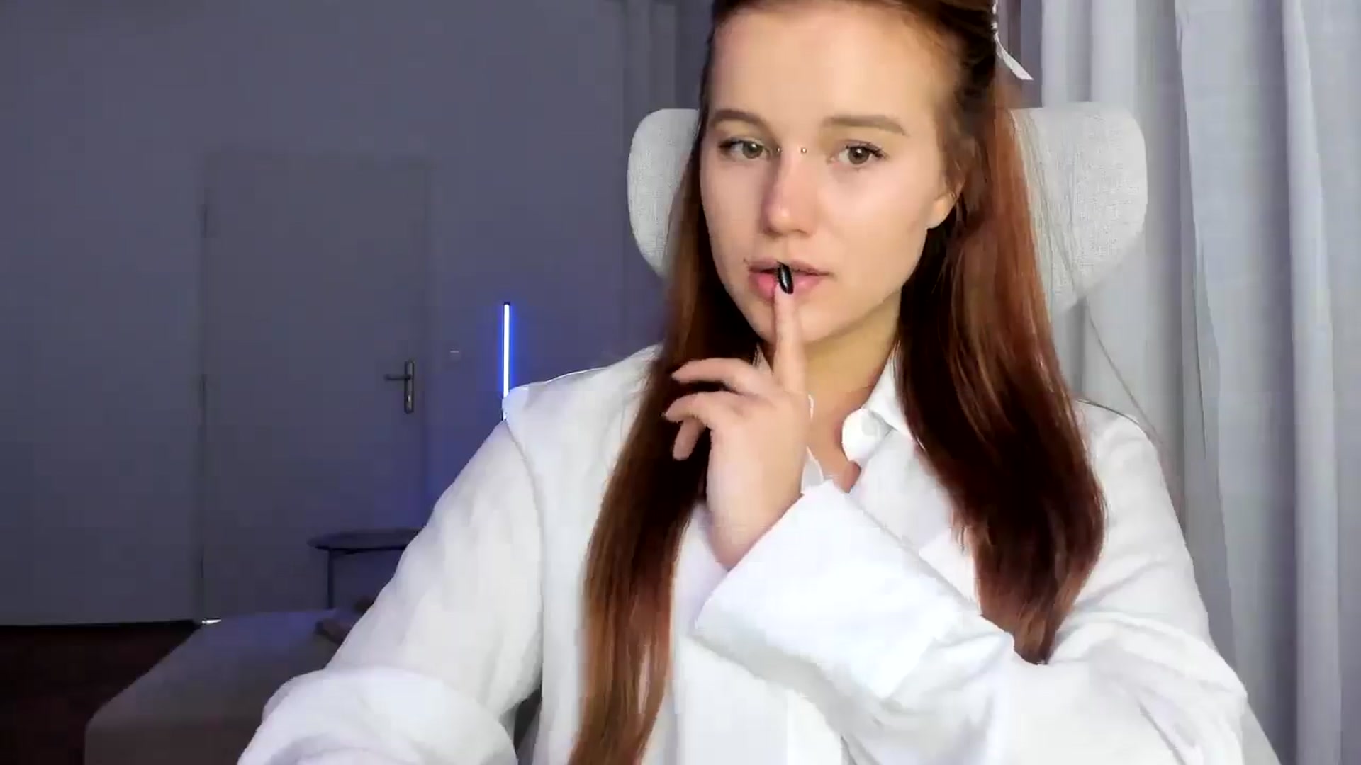 Gallery image thumbnail from Lia_lisia's myfreecams stream on, 03/02/2026, 09:55 image 6 of 20