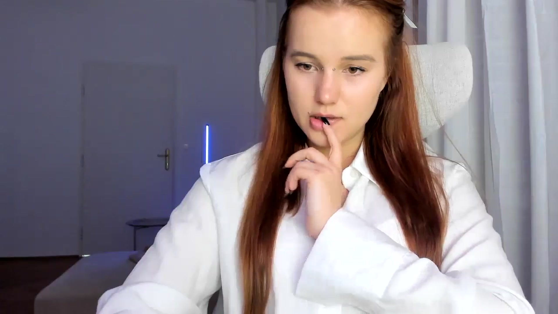 Gallery image thumbnail from Lia_lisia's myfreecams stream on, 03/02/2026, 09:55 image 3 of 20