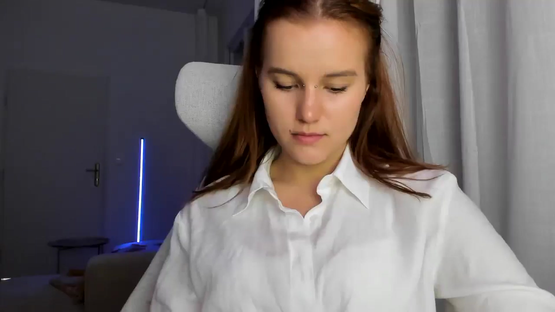 Gallery image thumbnail from Lia_lisia's myfreecams stream on, 03/02/2026, 10:33 image 16 of 20