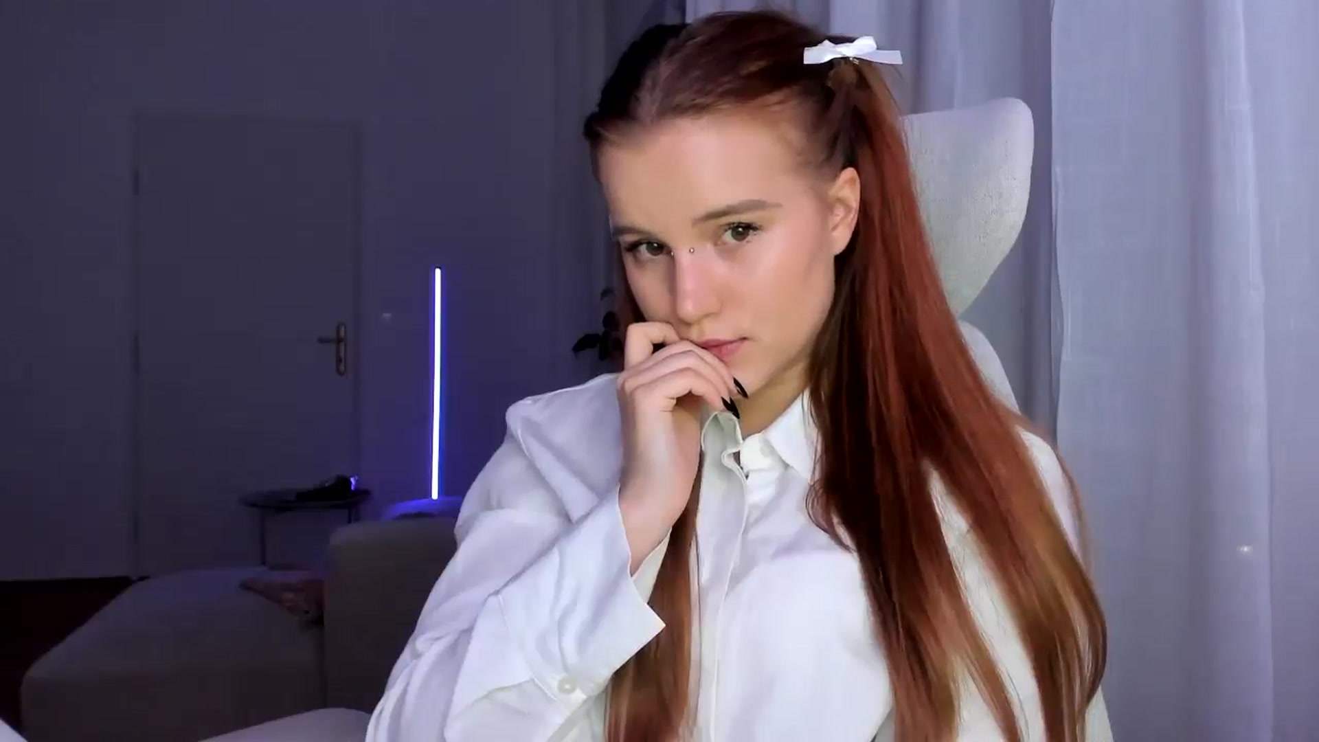 Gallery image thumbnail from Lia_lisia's myfreecams stream on, 03/02/2026, 19:13 image 6 of 20