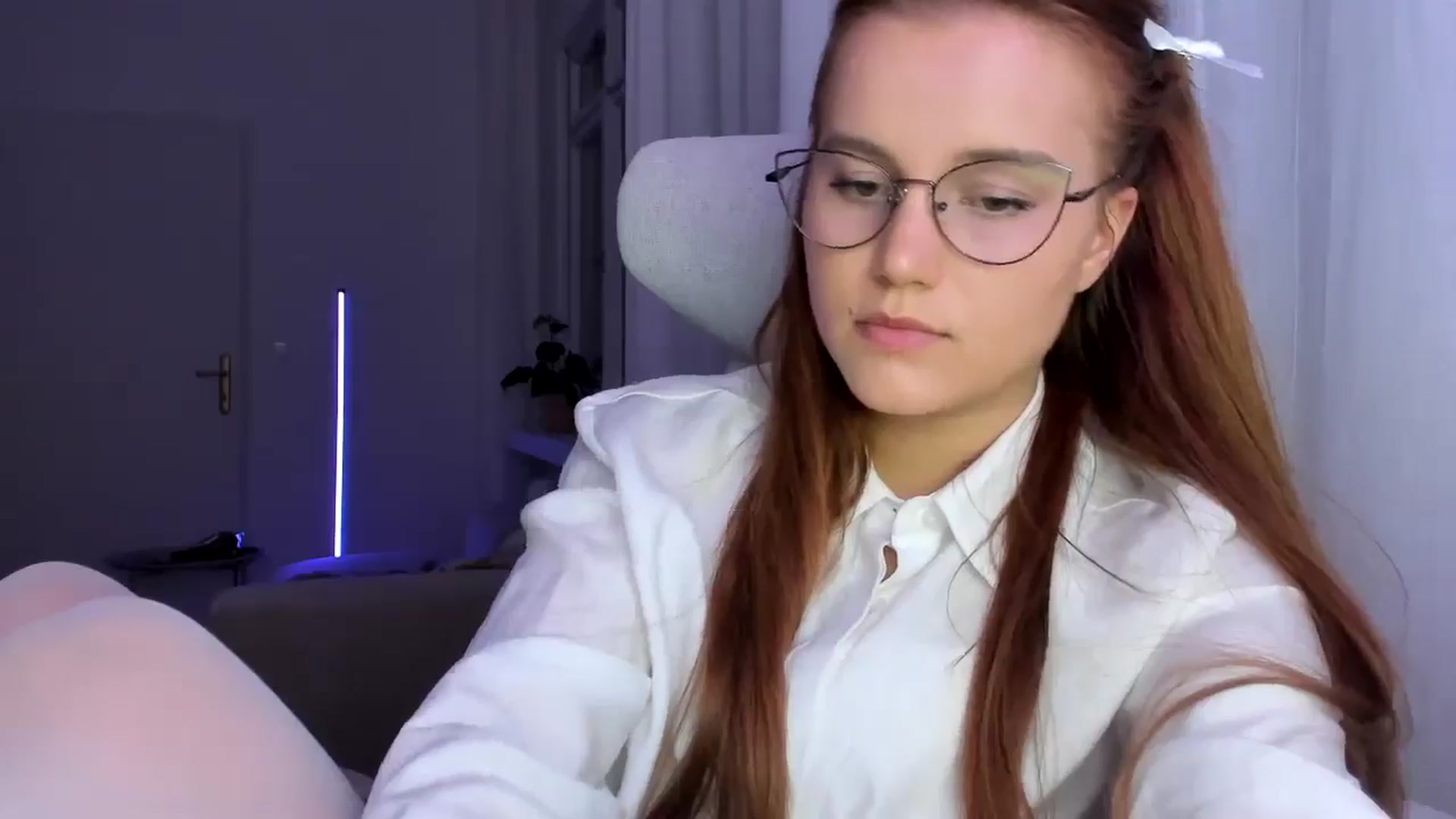 Gallery image thumbnail from Lia_lisia's myfreecams stream on, 03/02/2026, 19:13 image 14 of 20