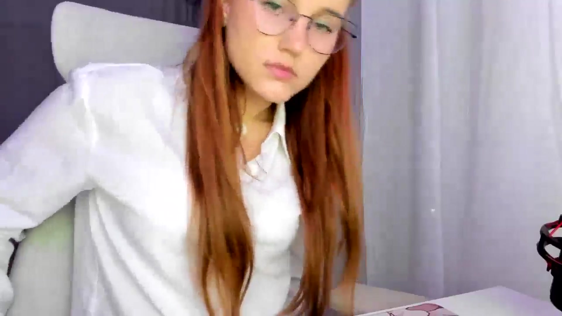Gallery image thumbnail from Lia_lisia's myfreecams stream on, 03/02/2026, 19:13 image 16 of 20