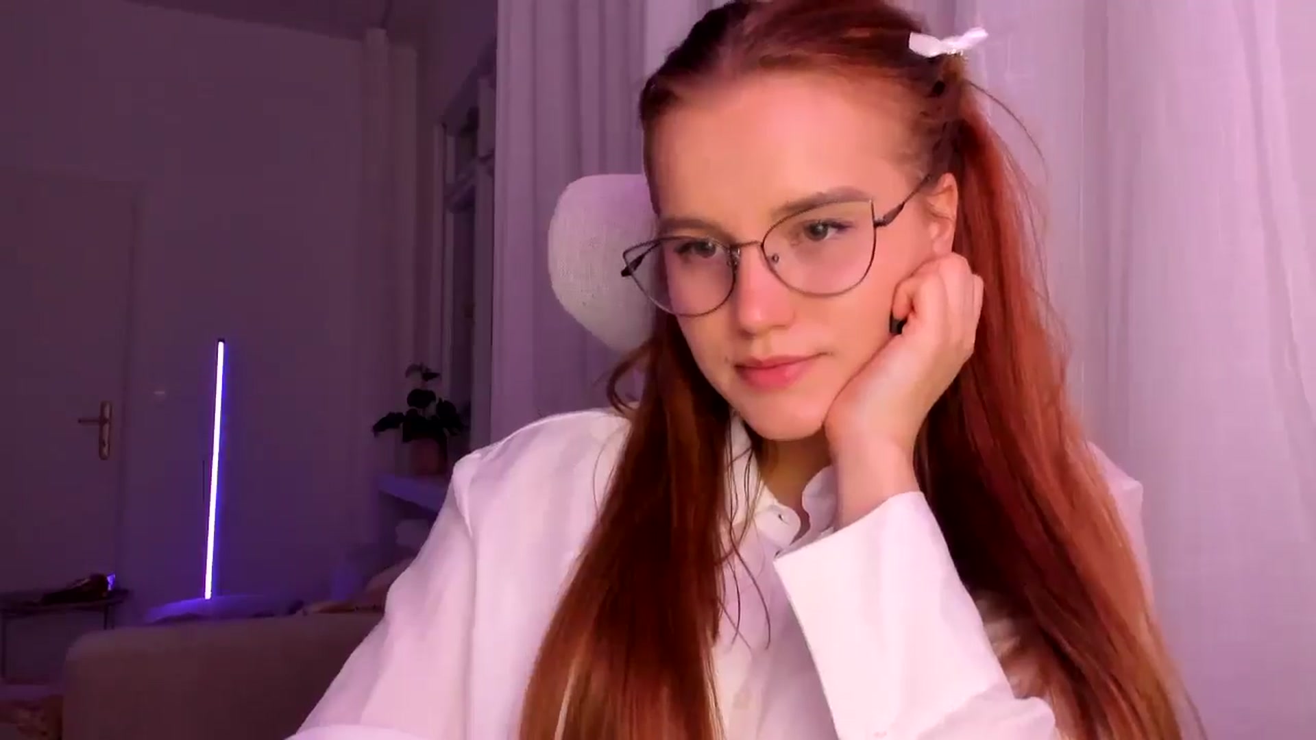 Gallery image thumbnail from Lia_lisia's myfreecams stream on, 03/02/2026, 20:48 image 5 of 20