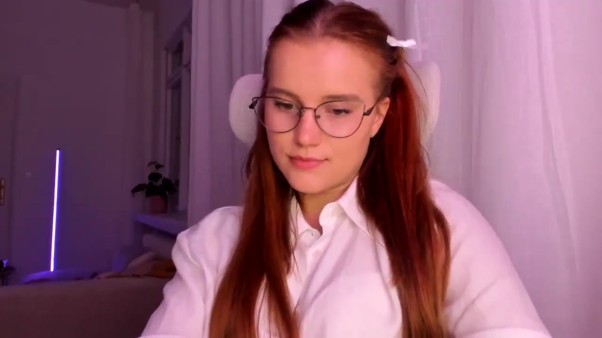Gallery image thumbnail from Lia_lisia's myfreecams stream on, 03/02/2026, 20:48 image 9 of 20