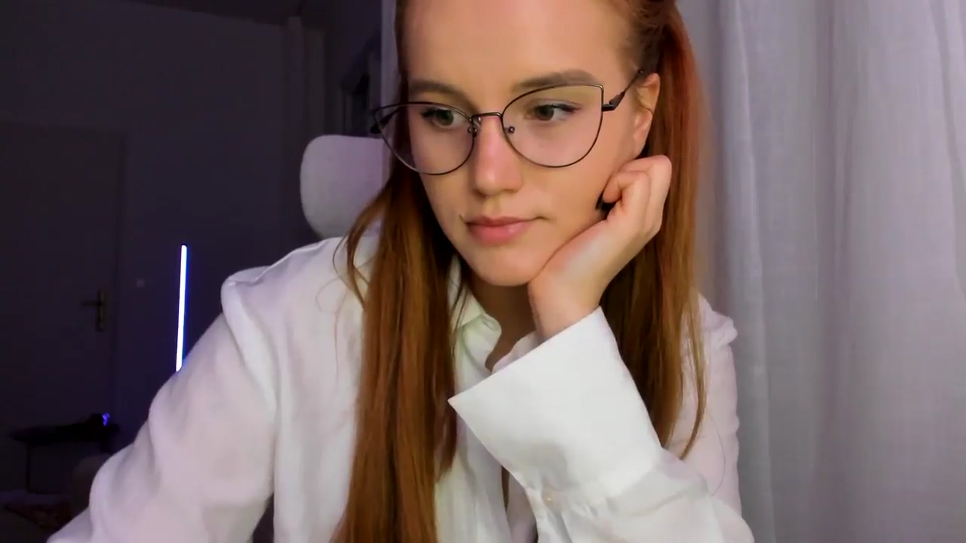 Gallery image thumbnail from Lia_lisia's myfreecams stream on, 03/02/2026, 20:48 image 19 of 20