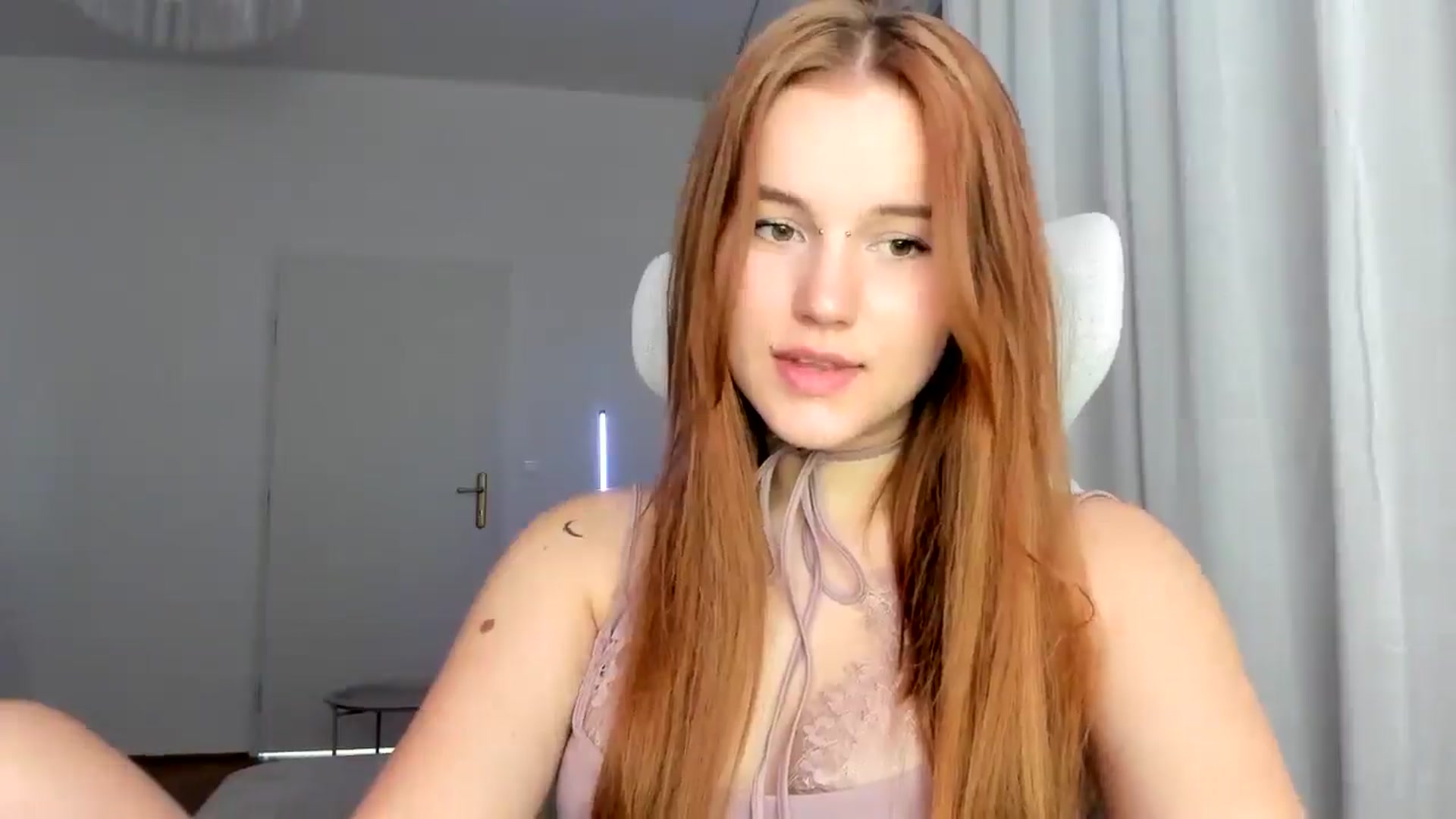 Gallery image thumbnail from Lia_lisia's myfreecams stream on, 03/06/2026, 09:30 image 6 of 20