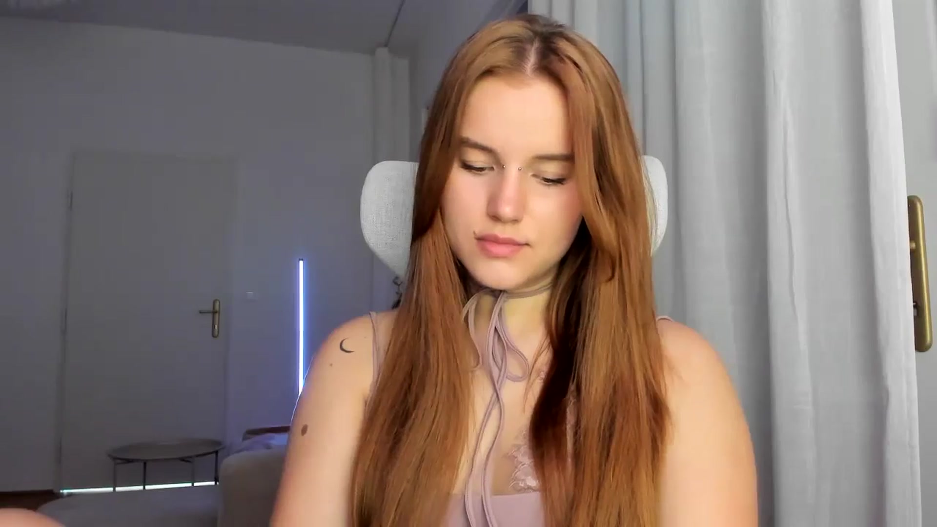 Gallery image thumbnail from Lia_lisia's myfreecams stream on, 03/06/2026, 09:30 image 17 of 20