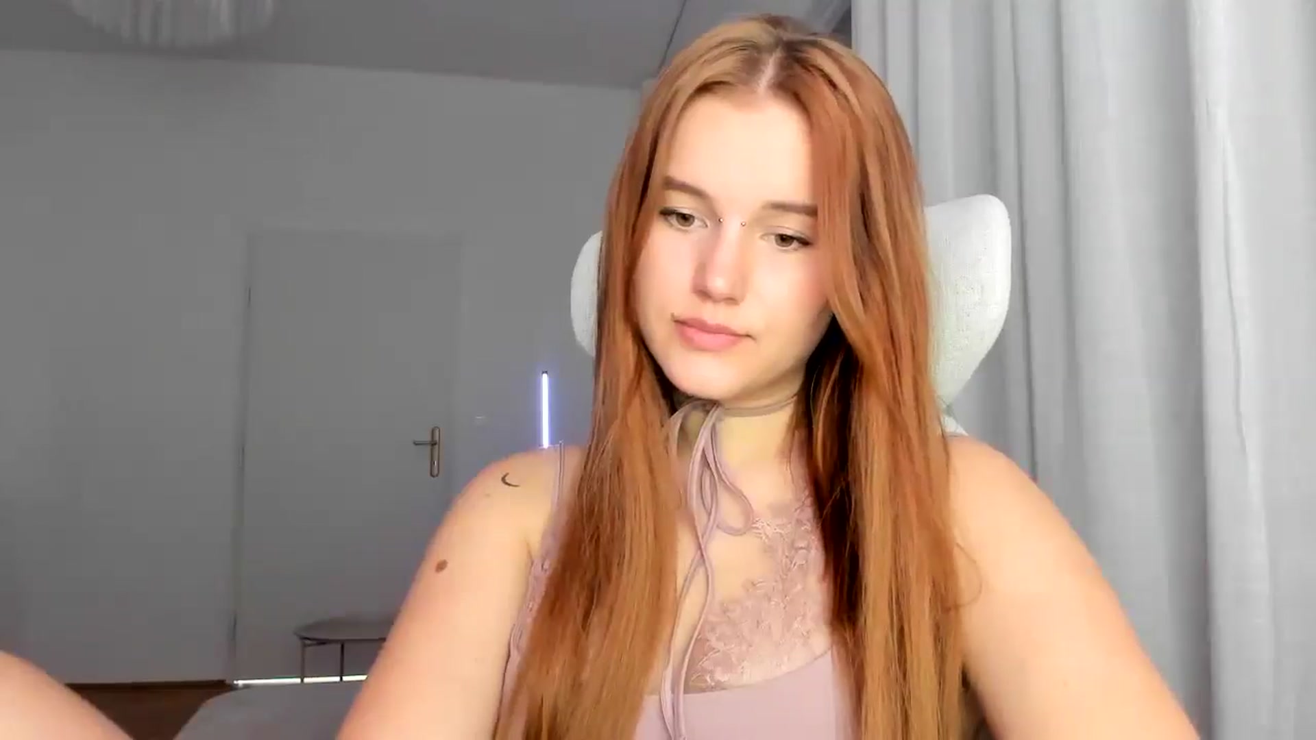 Gallery image thumbnail from Lia_lisia's myfreecams stream on, 03/06/2026, 09:30 image 8 of 20