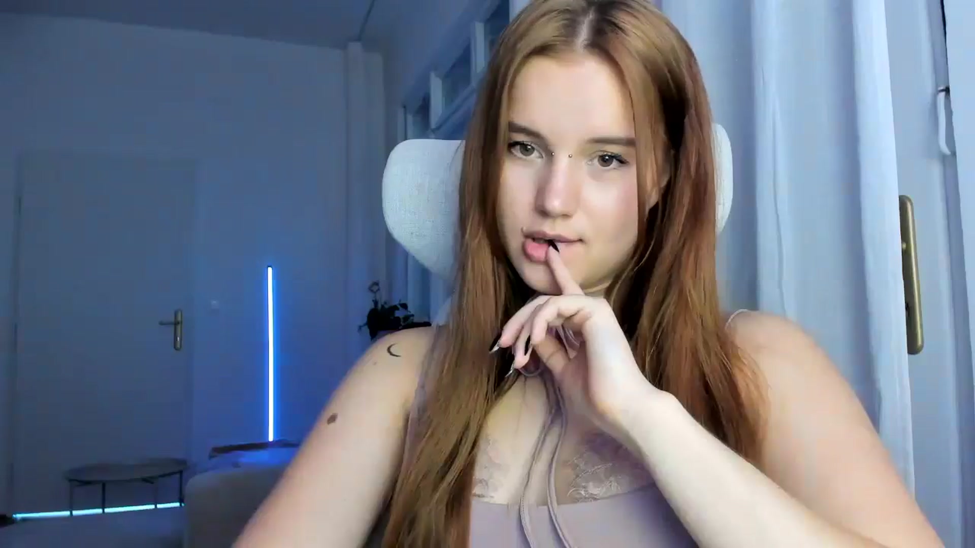 Gallery image thumbnail from Lia_lisia's myfreecams stream on, 03/06/2026, 11:24 image 3 of 20