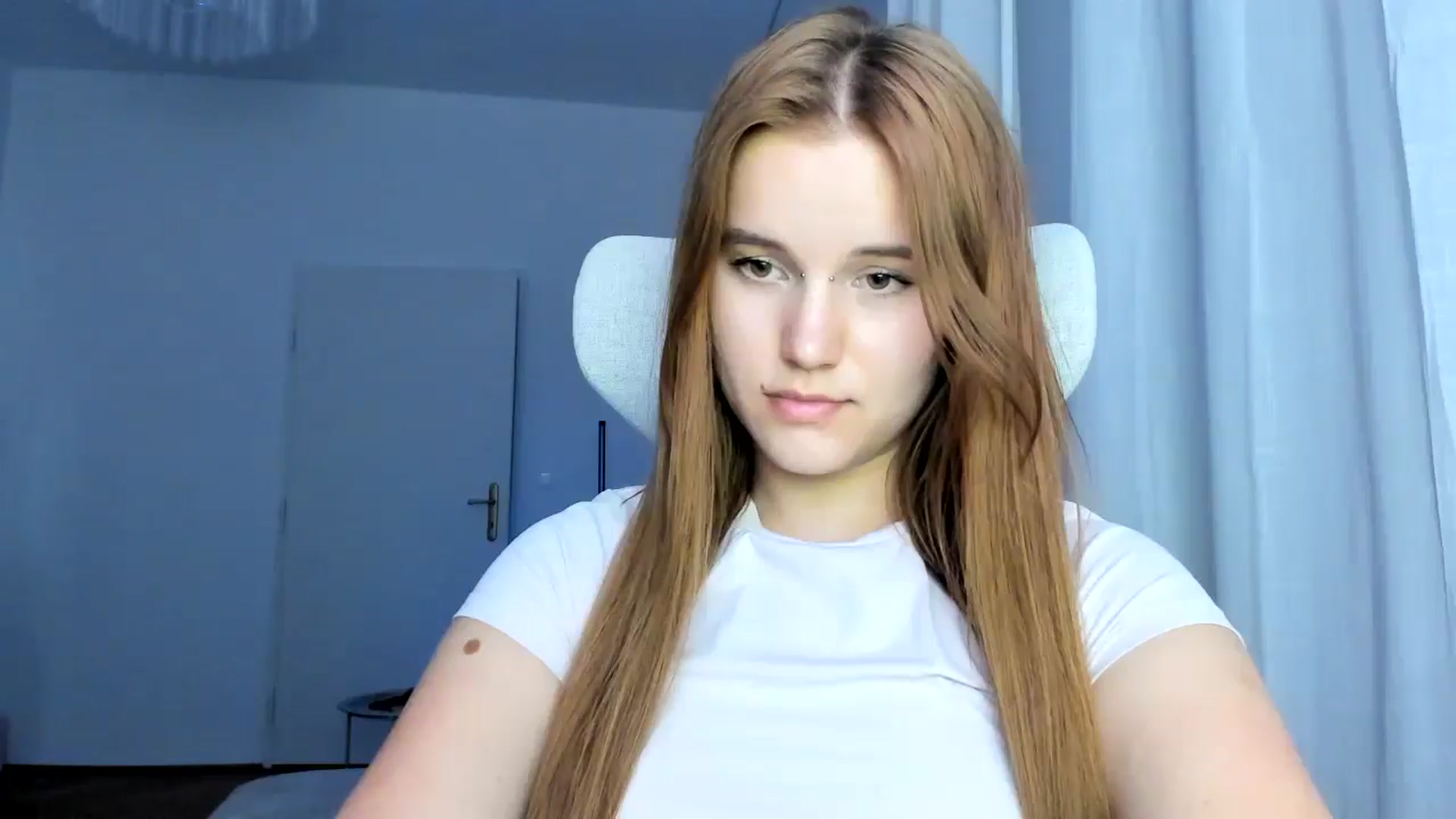 Gallery image thumbnail from Lia_lisia's myfreecams stream on, 03/06/2026, 17:53 image 8 of 20