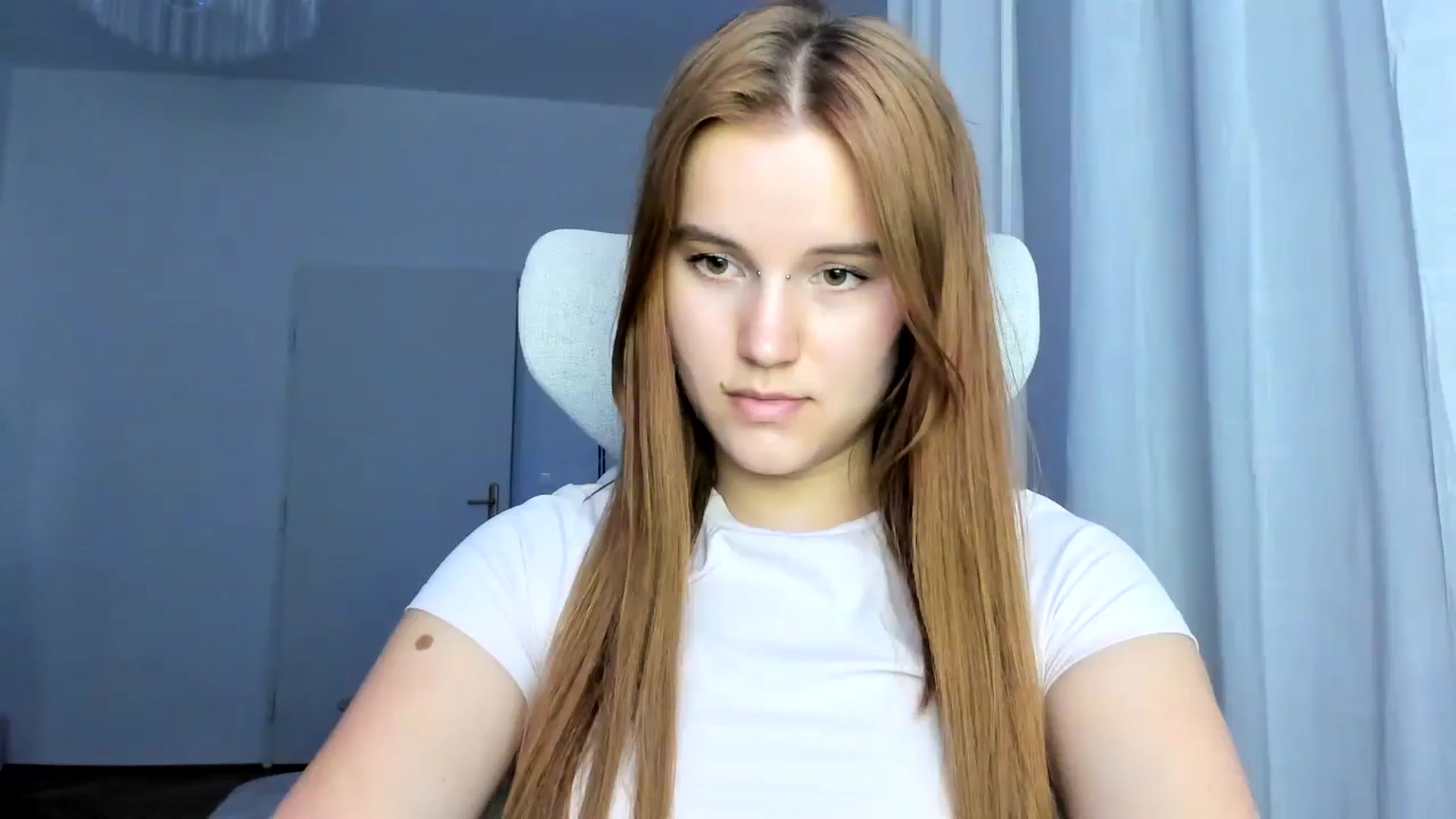 Gallery image thumbnail from Lia_lisia's myfreecams stream on, 03/06/2026, 17:53 image 2 of 20