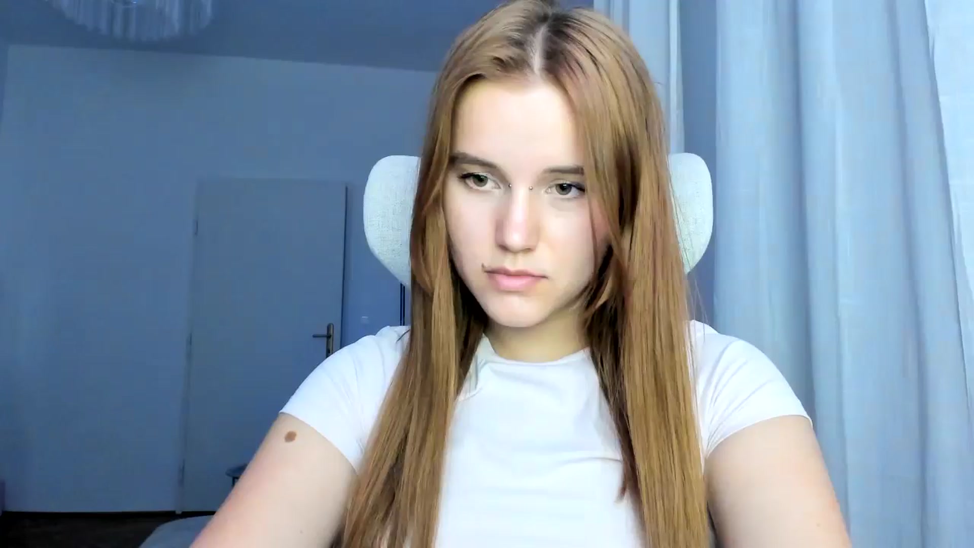Gallery image thumbnail from Lia_lisia's myfreecams stream on, 03/06/2026, 17:53 image 1 of 20