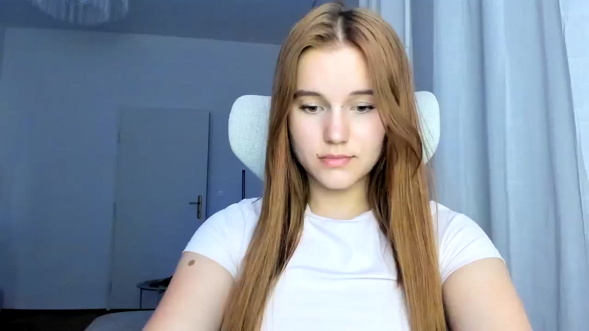 Gallery image thumbnail from Lia_lisia's myfreecams stream on, 03/06/2026, 17:53 image 7 of 20