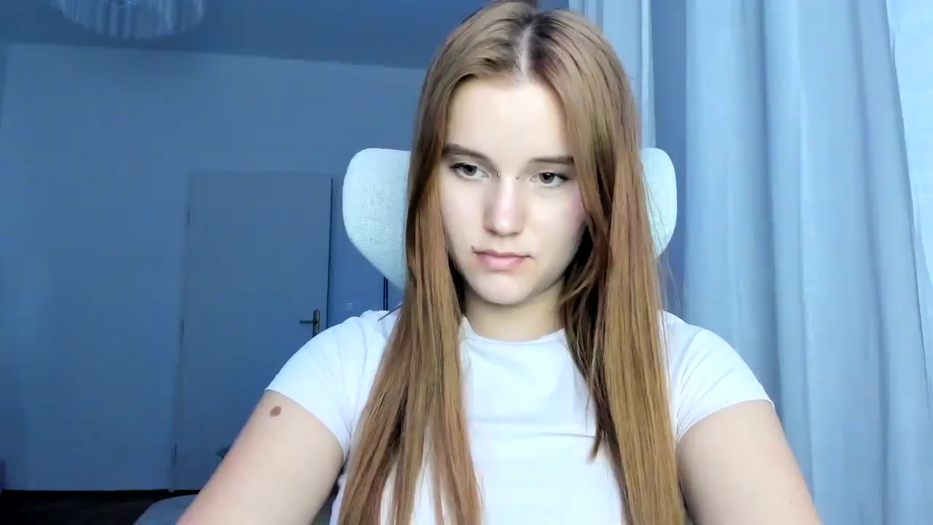 Gallery image thumbnail from Lia_lisia's myfreecams stream on, 03/06/2026, 17:53 image 4 of 20