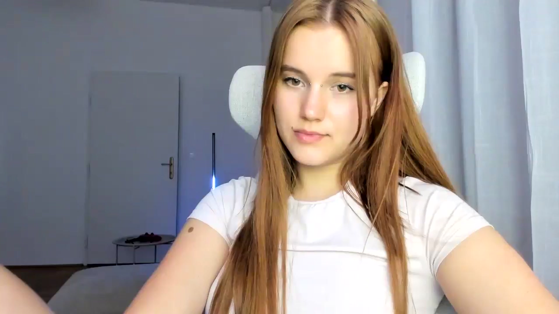 Gallery image thumbnail from Lia_lisia's myfreecams stream on, 03/06/2026, 19:18 image 5 of 20