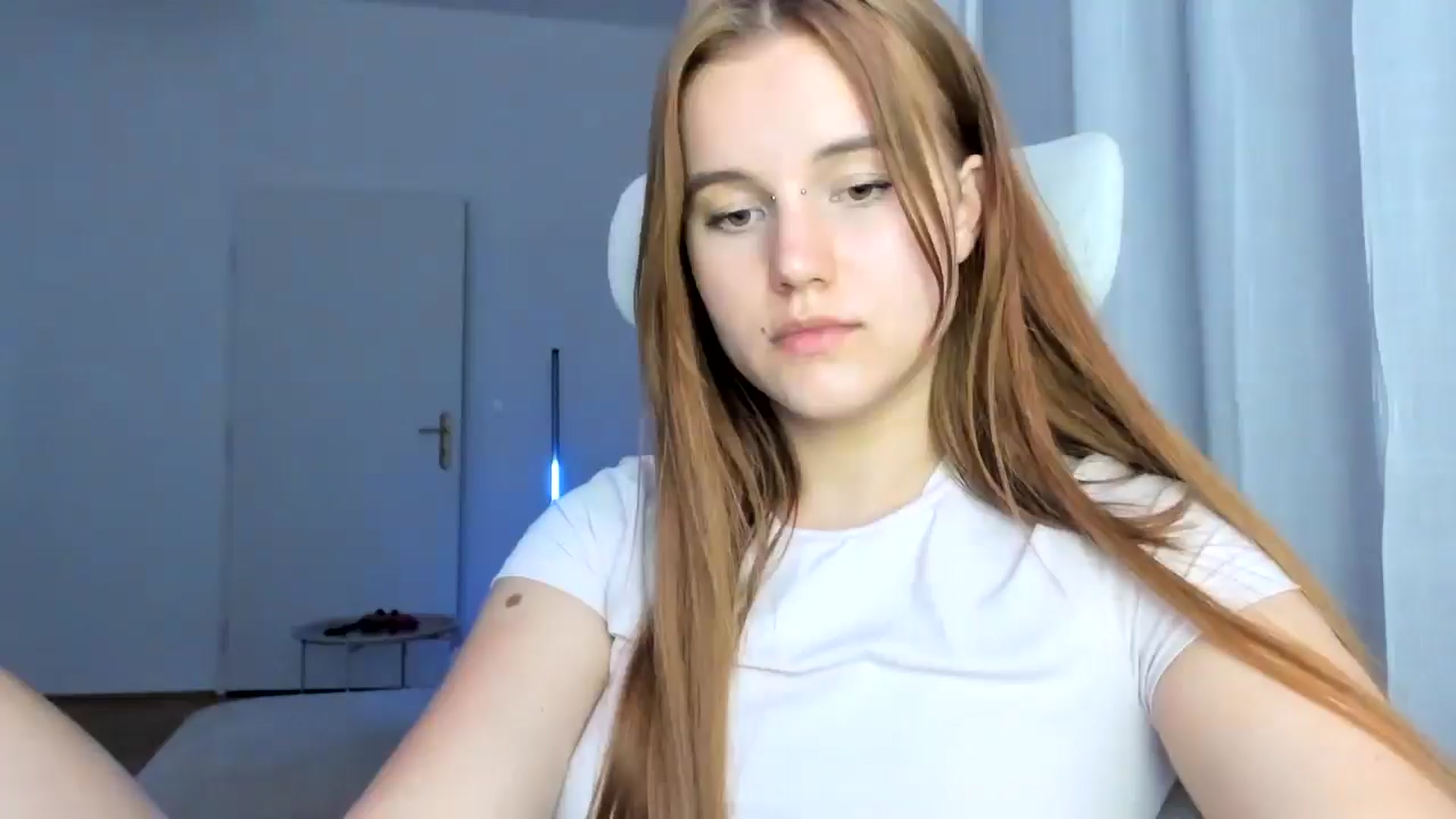 Gallery image thumbnail from Lia_lisia's myfreecams stream on, 03/06/2026, 19:18 image 1 of 20